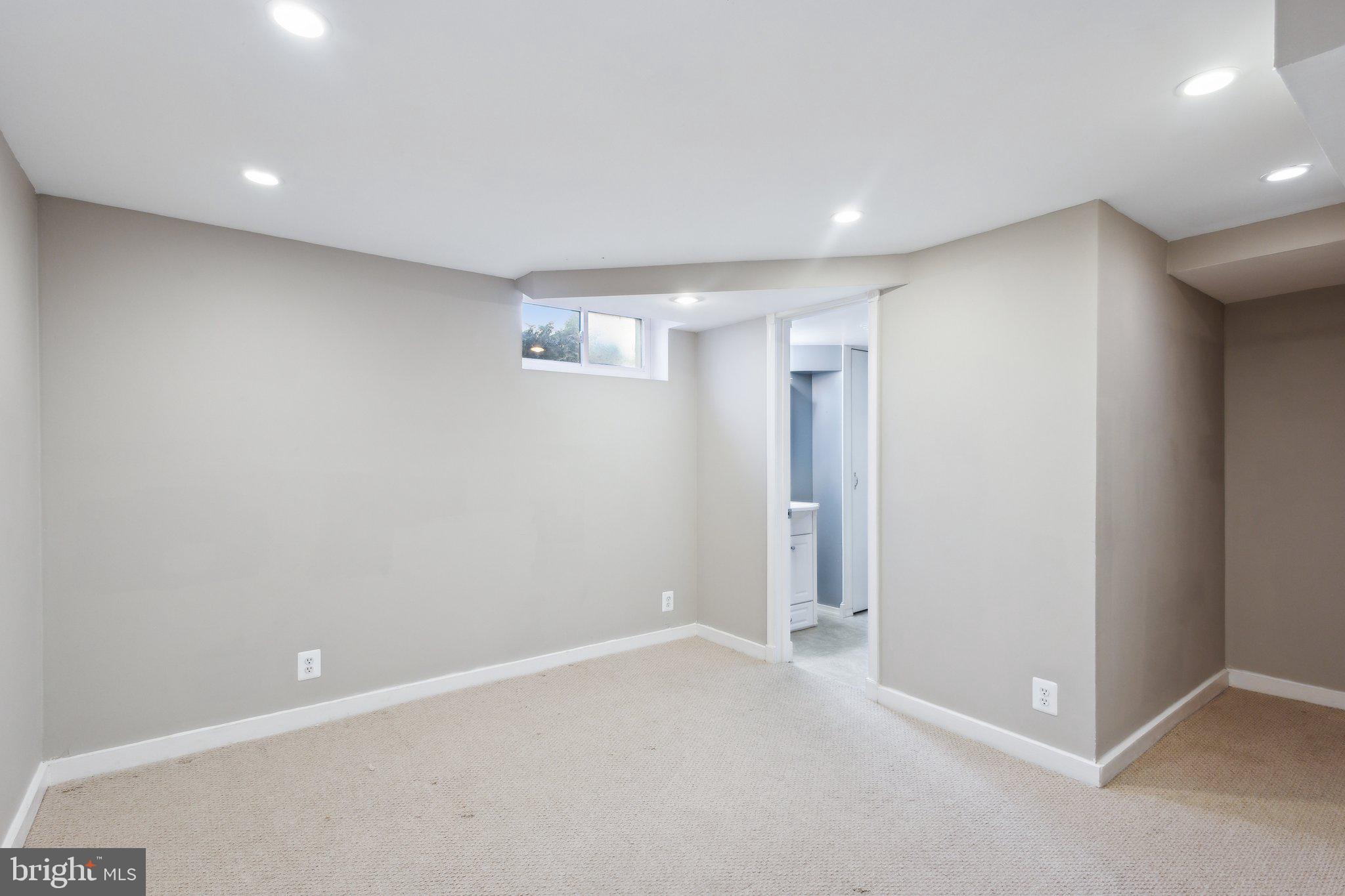 LONG BRANCH PARK - Residential Lease