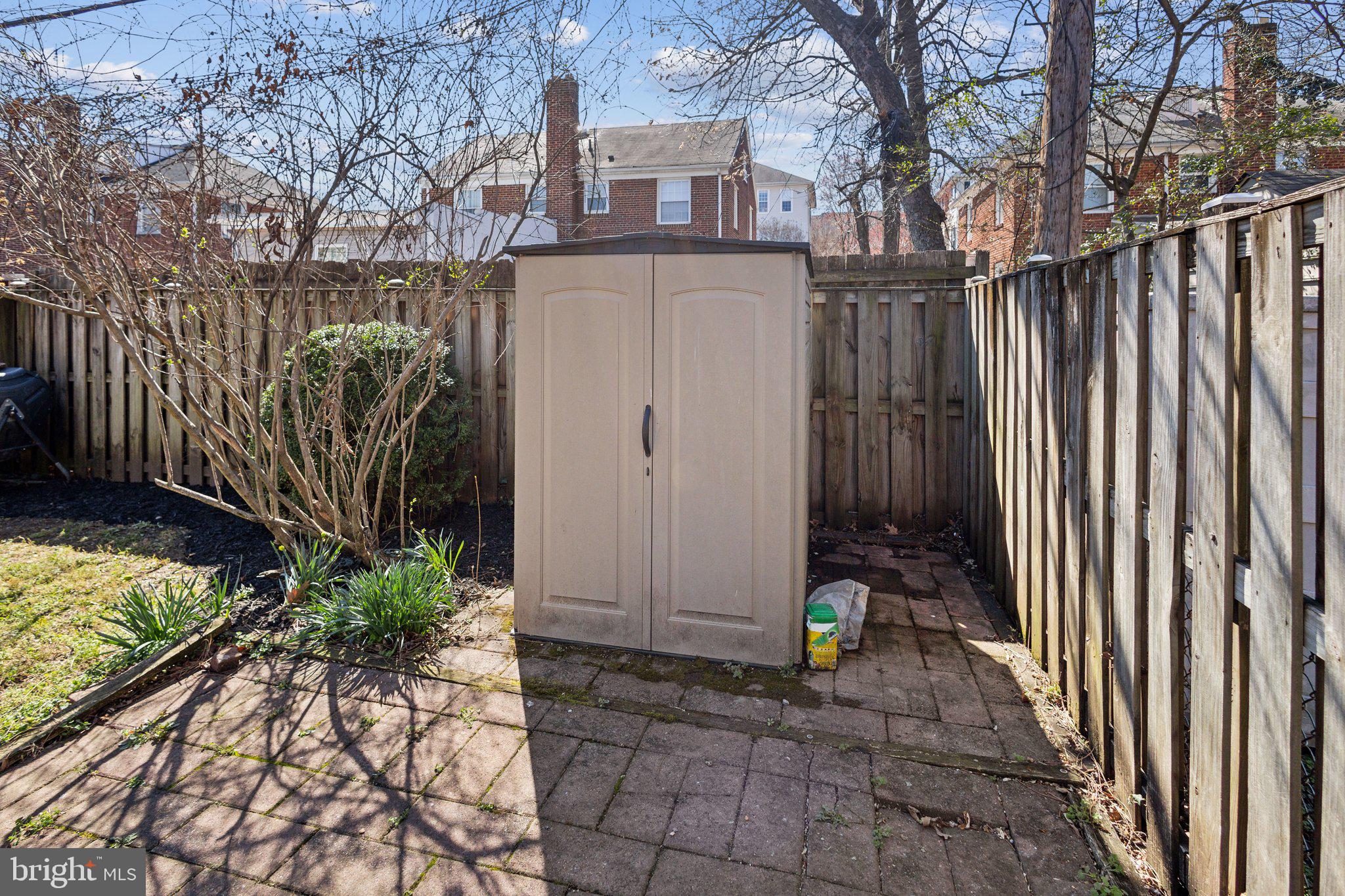 LONG BRANCH PARK - Residential Lease