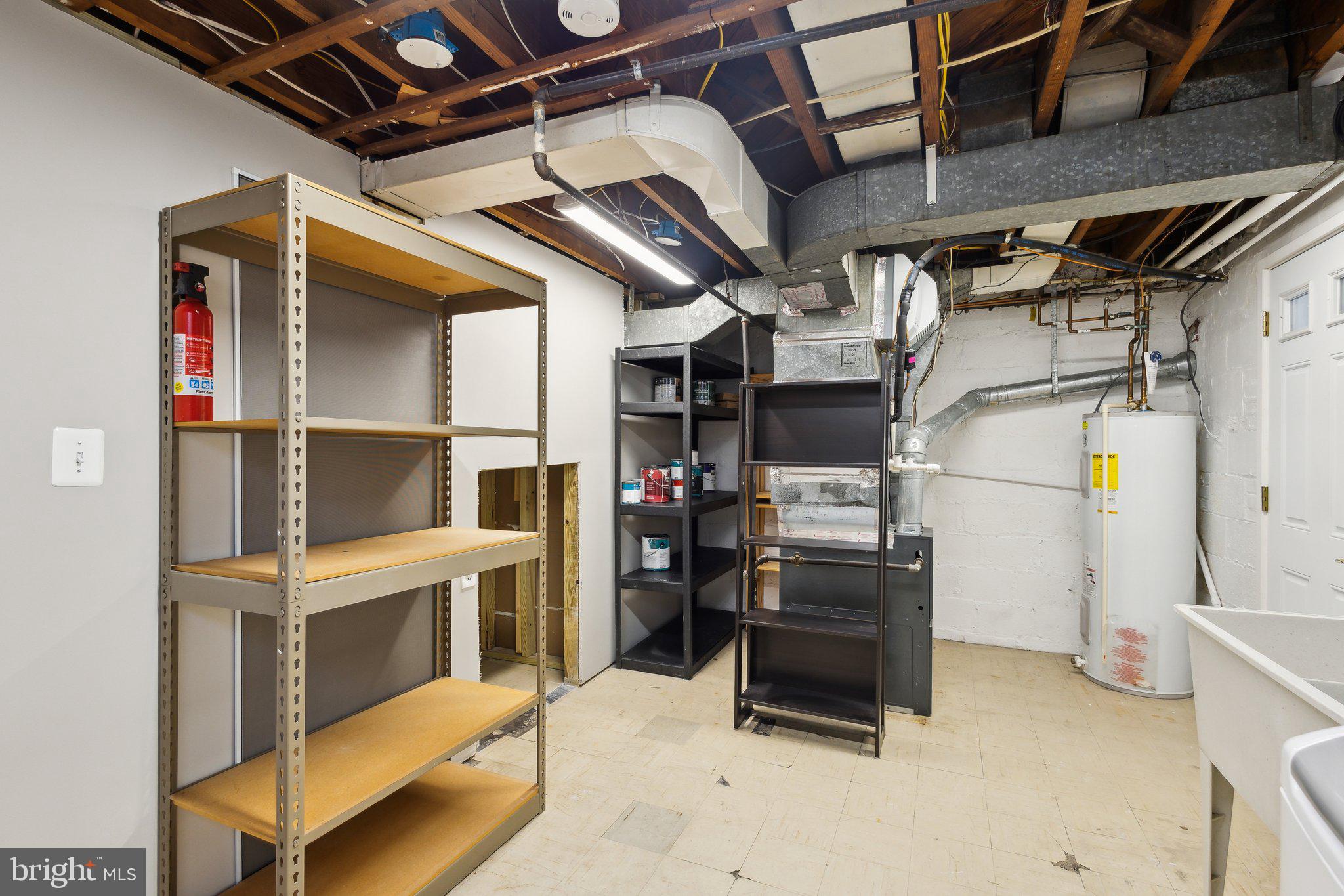 LONG BRANCH PARK - Residential Lease