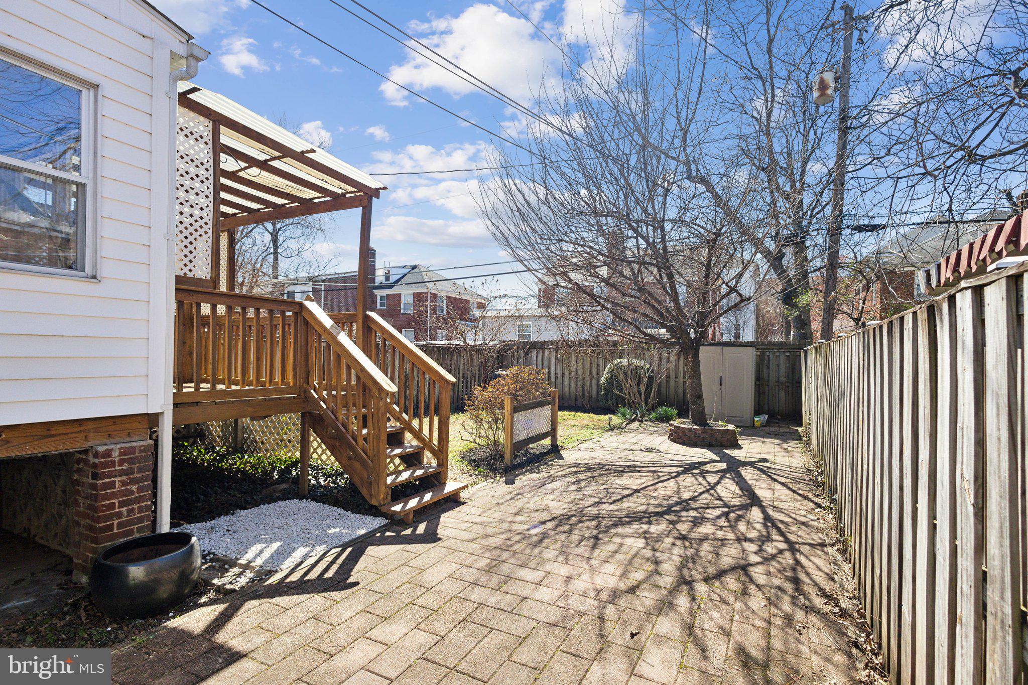 LONG BRANCH PARK - Residential Lease