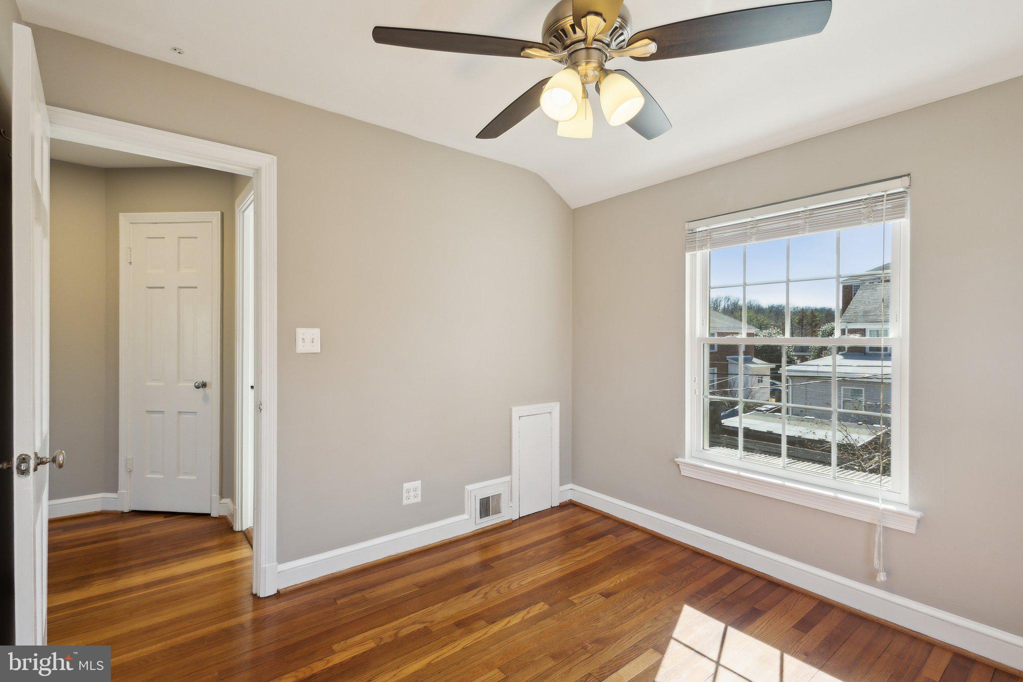 LONG BRANCH PARK - Residential Lease