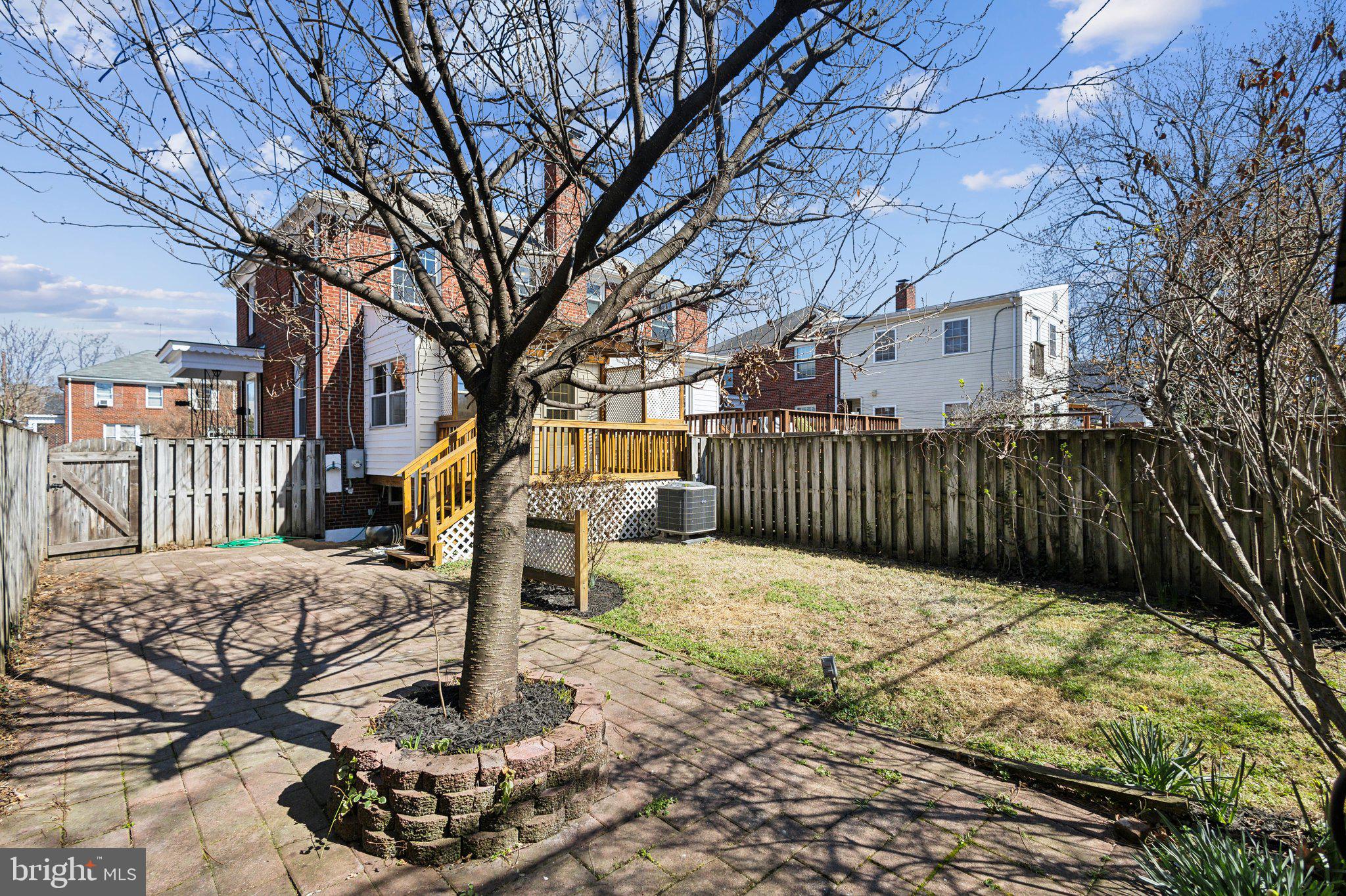 LONG BRANCH PARK - Residential Lease