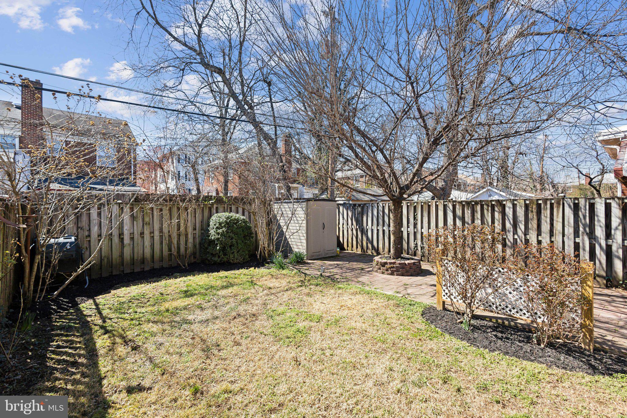 LONG BRANCH PARK - Residential Lease