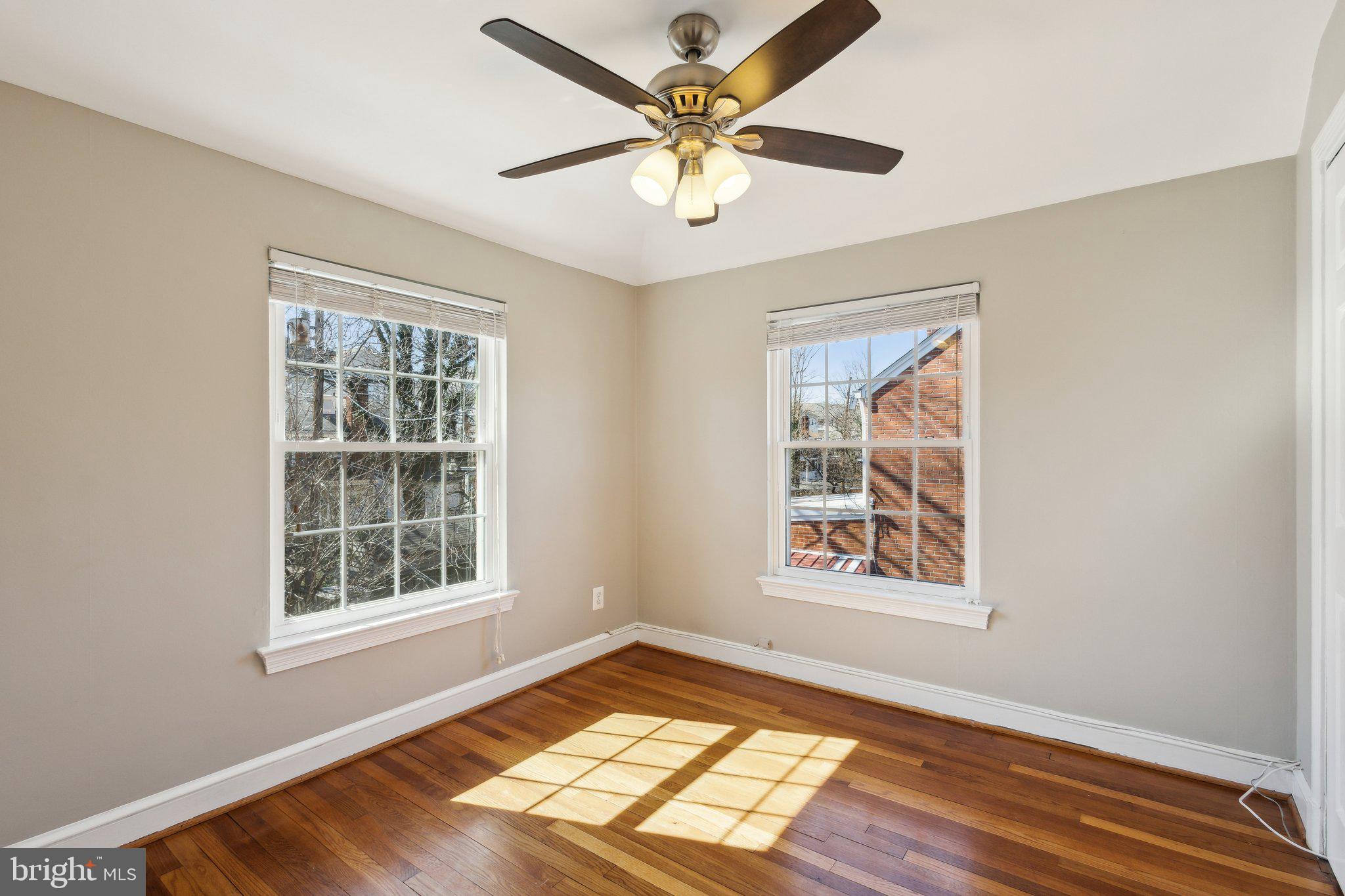 LONG BRANCH PARK - Residential Lease