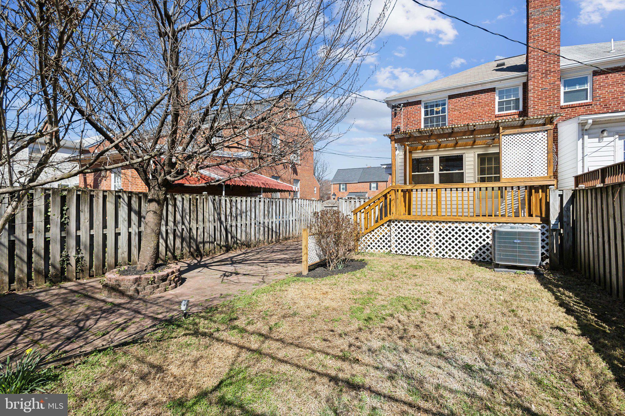 LONG BRANCH PARK - Residential Lease