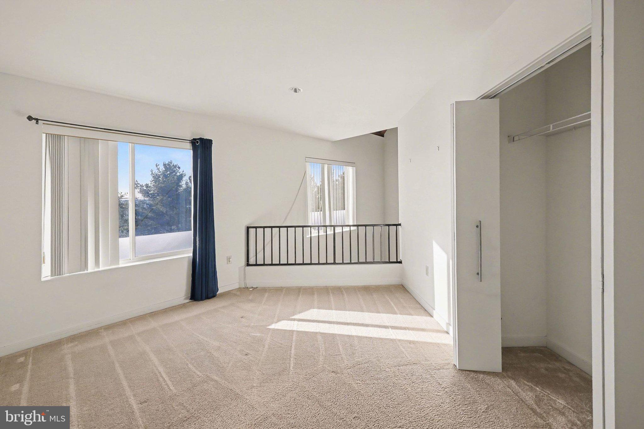 HOUSES AT OAKHURST - Residential