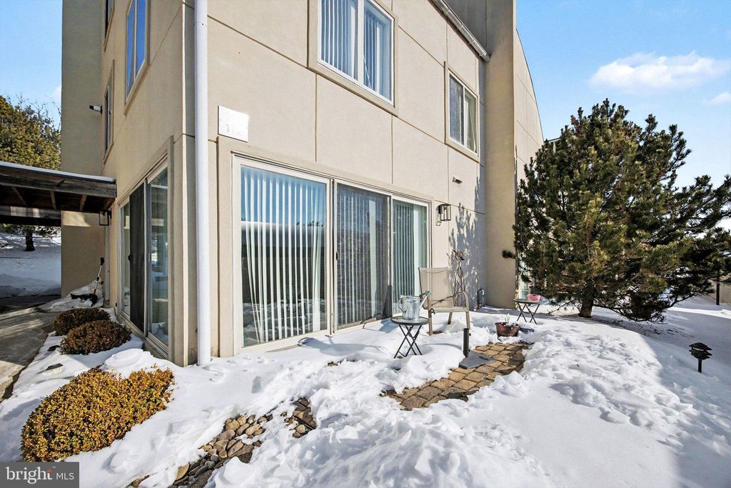 Photo of 112 Blue Ridge Circle, HARRISBURG, PA 17110 (MLS # PADA2053062)