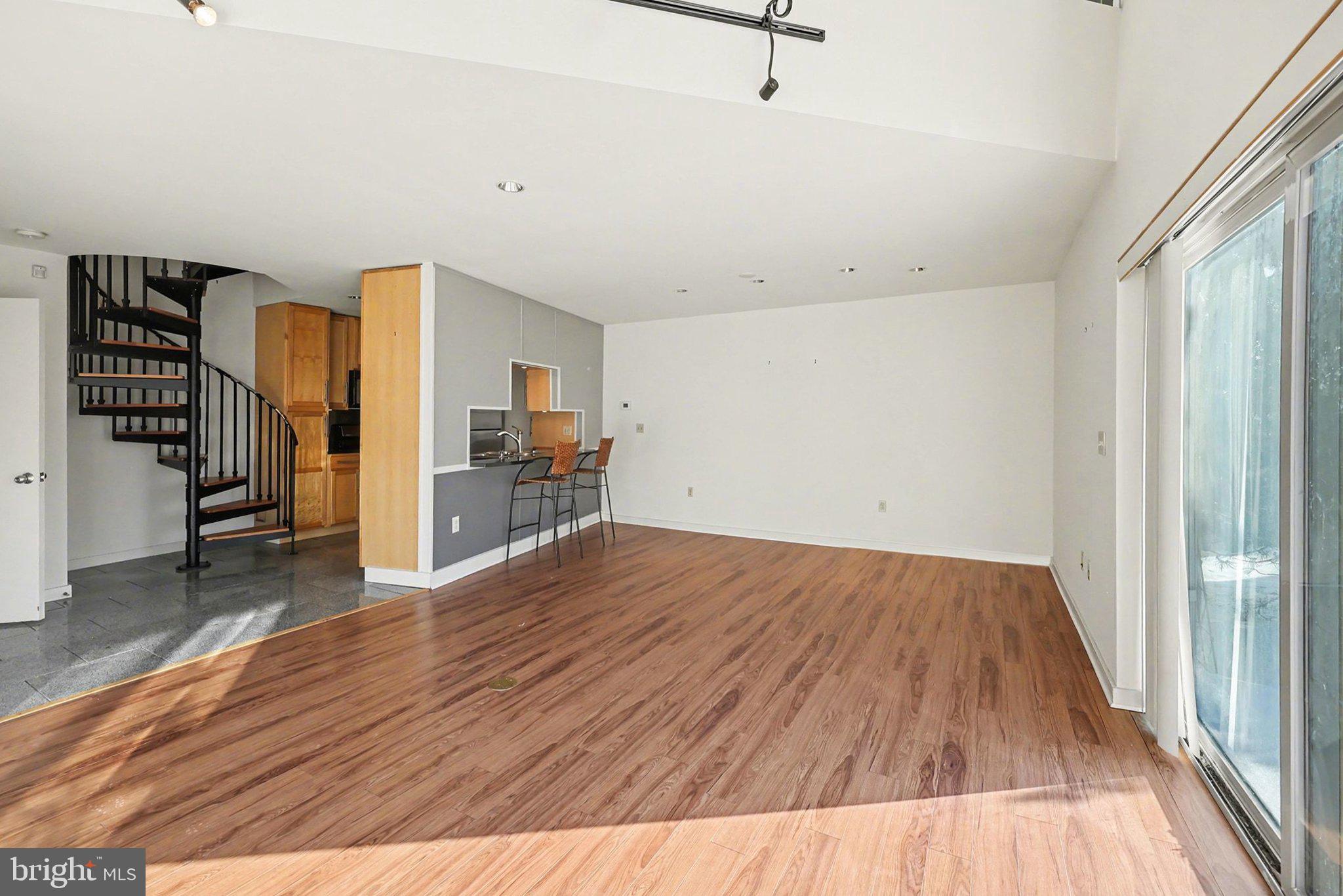 HOUSES AT OAKHURST - Residential