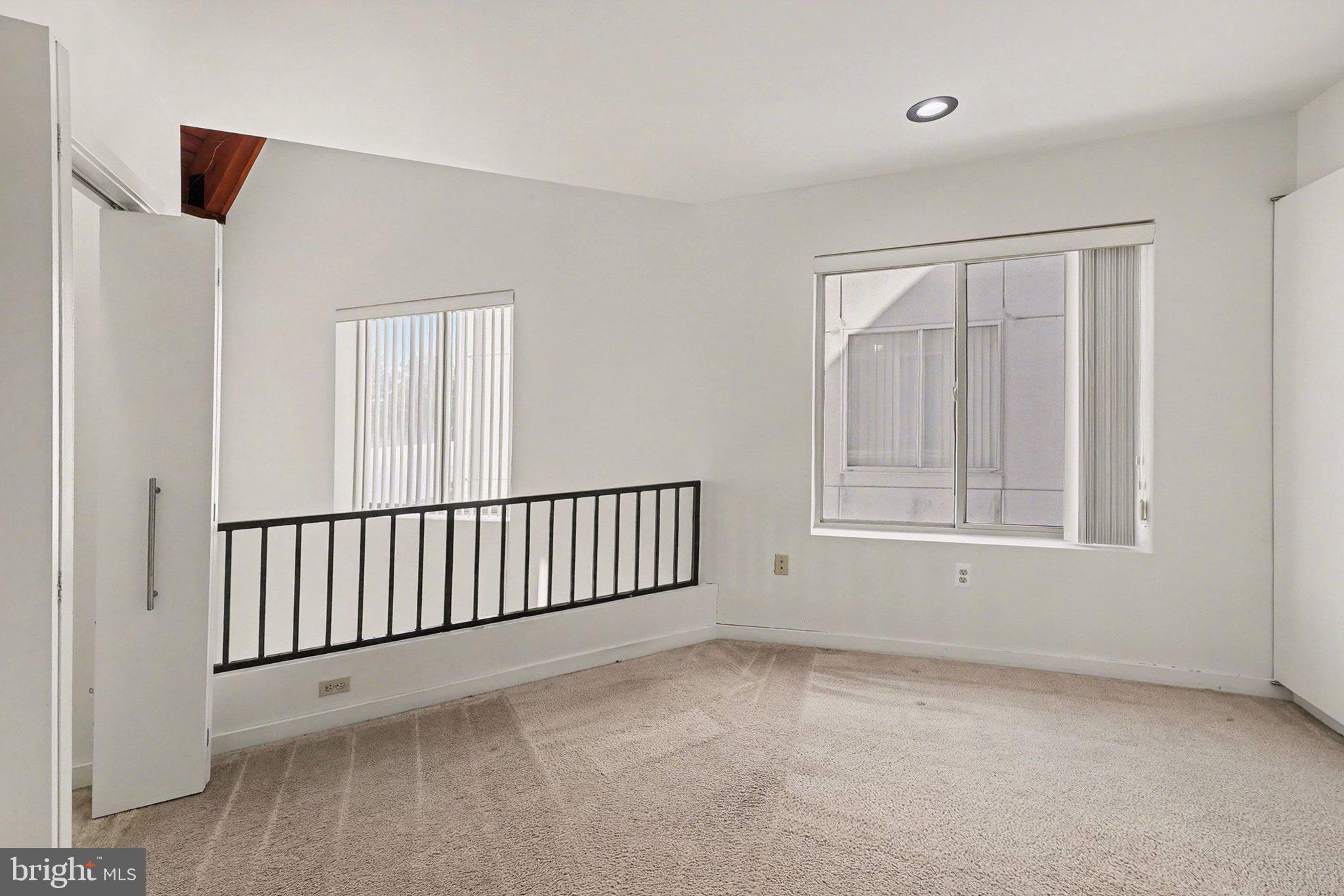 HOUSES AT OAKHURST - Residential