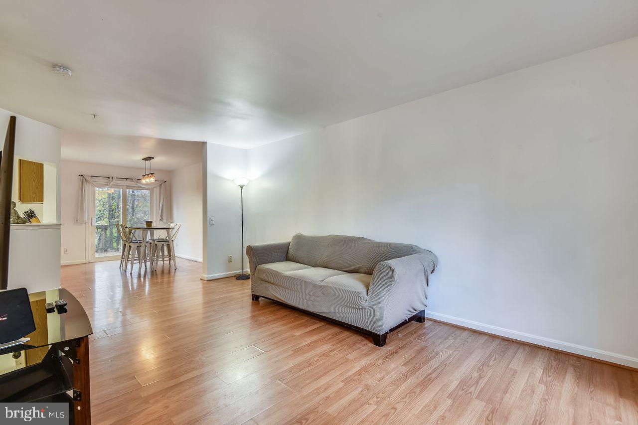 SOUTH RIVER COLONY - Residential