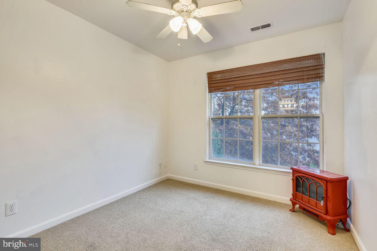 SOUTH RIVER COLONY - Residential