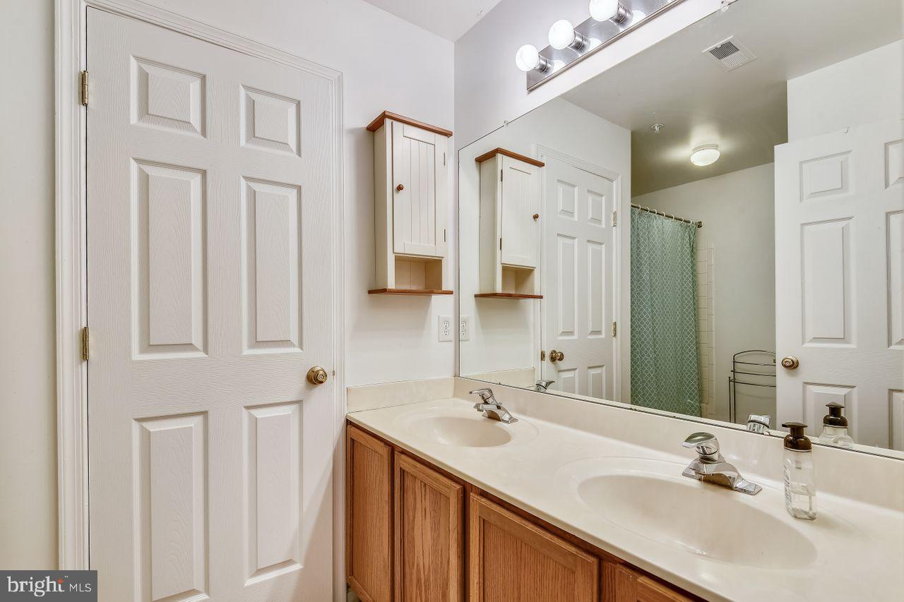 SOUTH RIVER COLONY - Residential