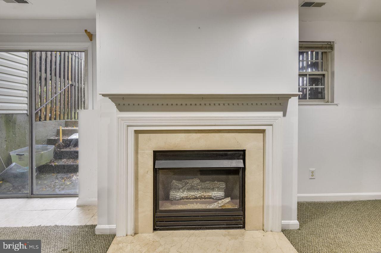 SOUTH RIVER COLONY - Residential