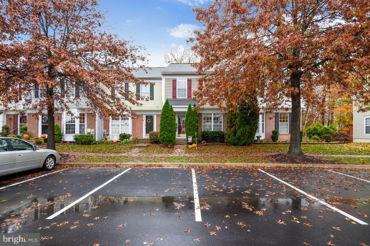 SOUTH RIVER COLONY - Residential