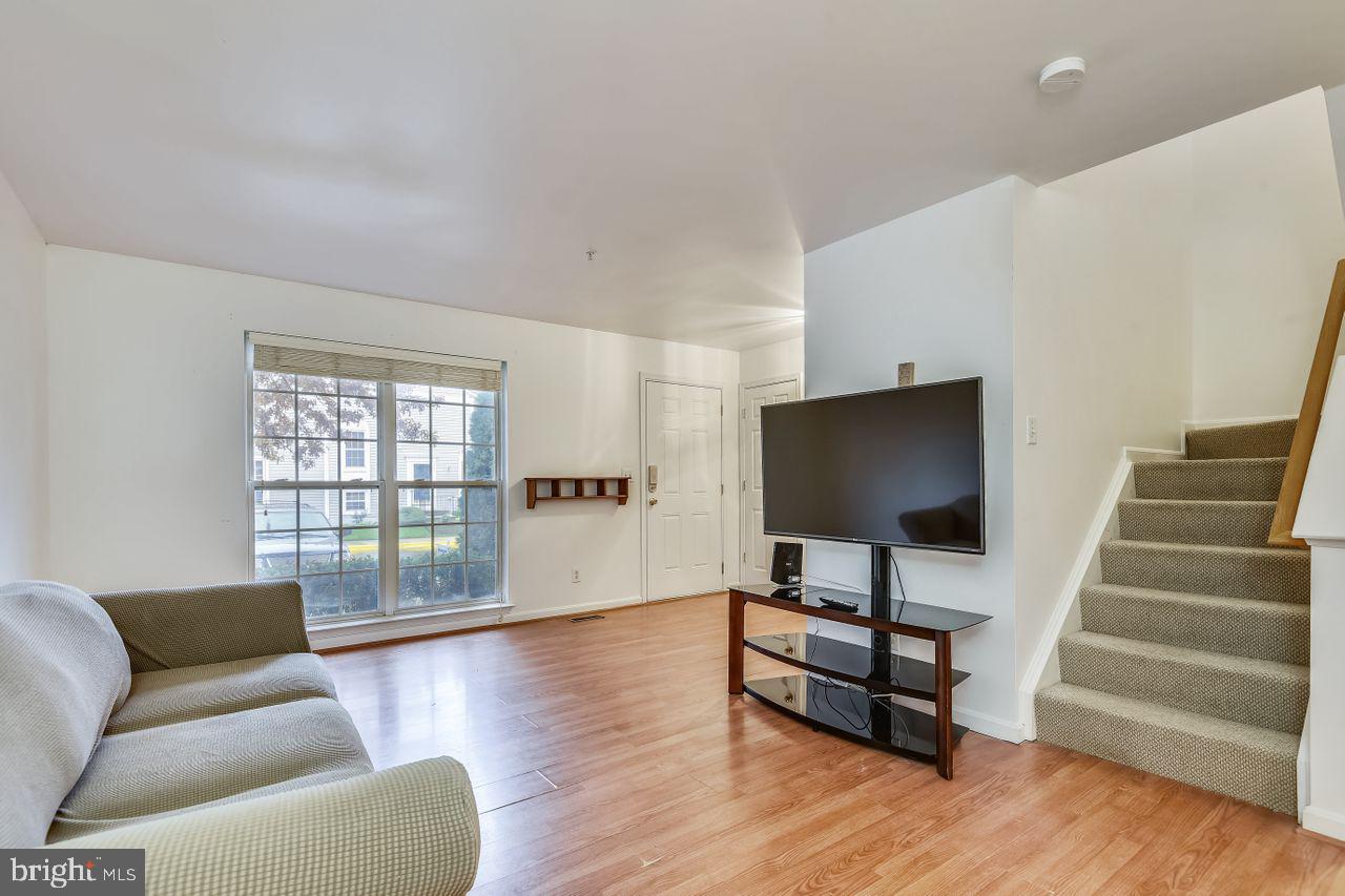 SOUTH RIVER COLONY - Residential