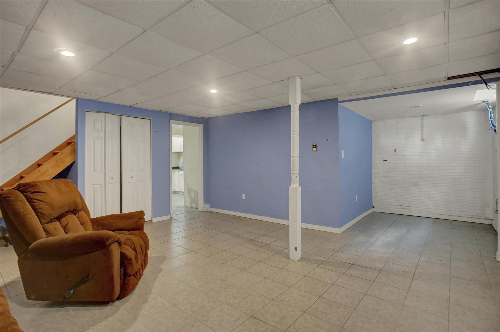 COUNTRY GARDEN ESTATES - Residential