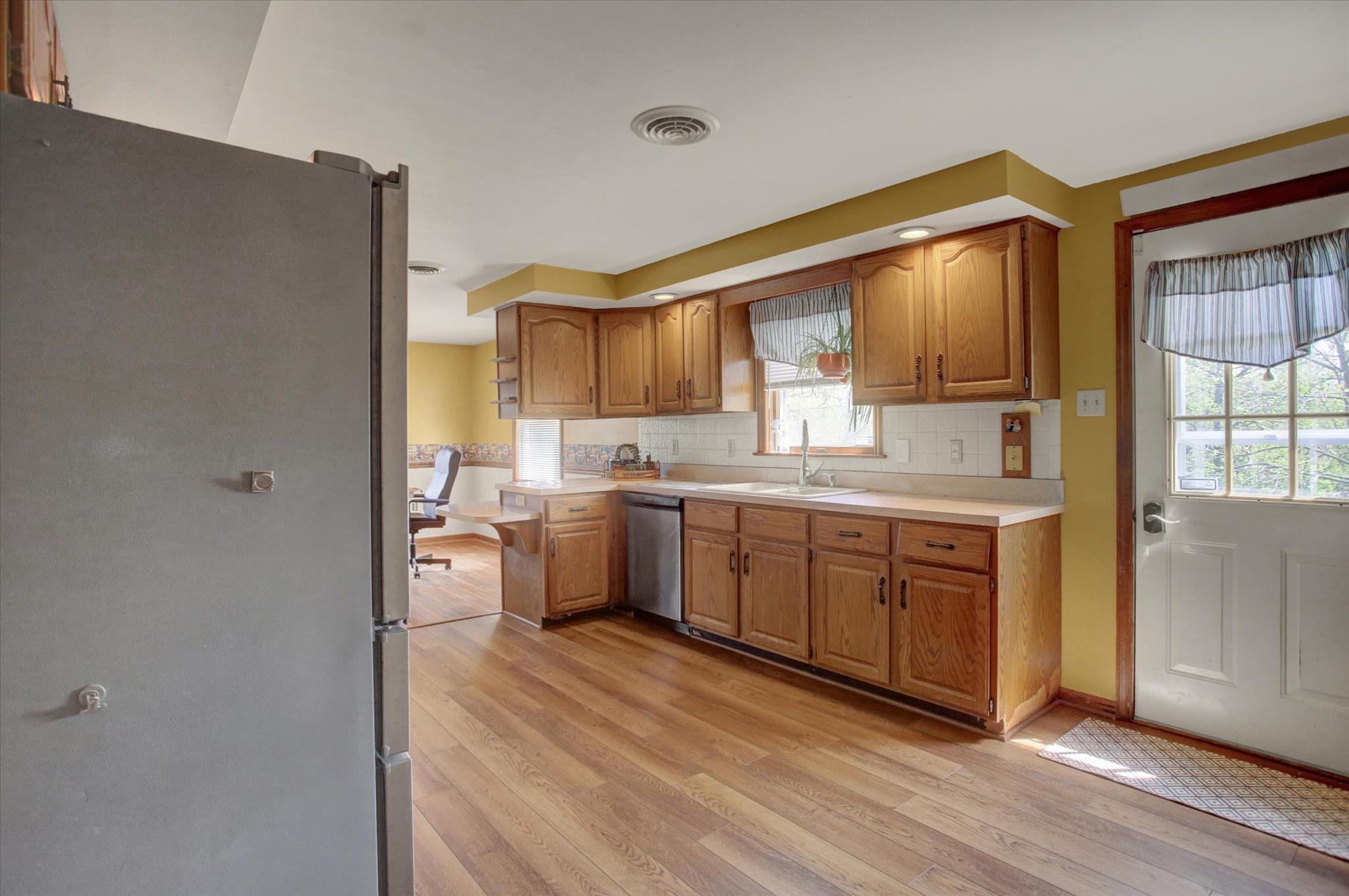 COUNTRY GARDEN ESTATES - Residential