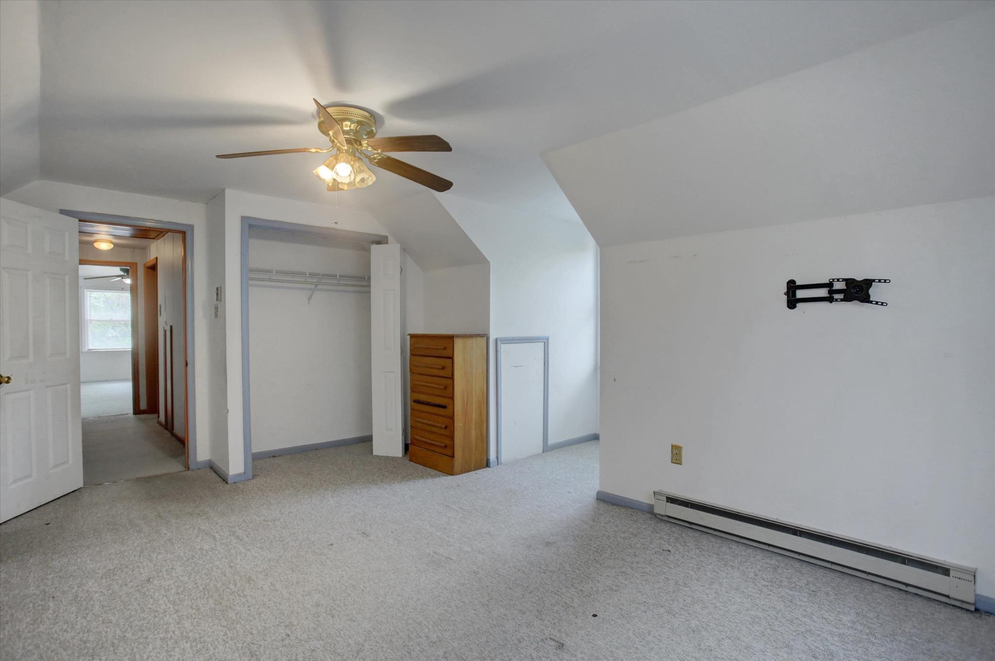 COUNTRY GARDEN ESTATES - Residential