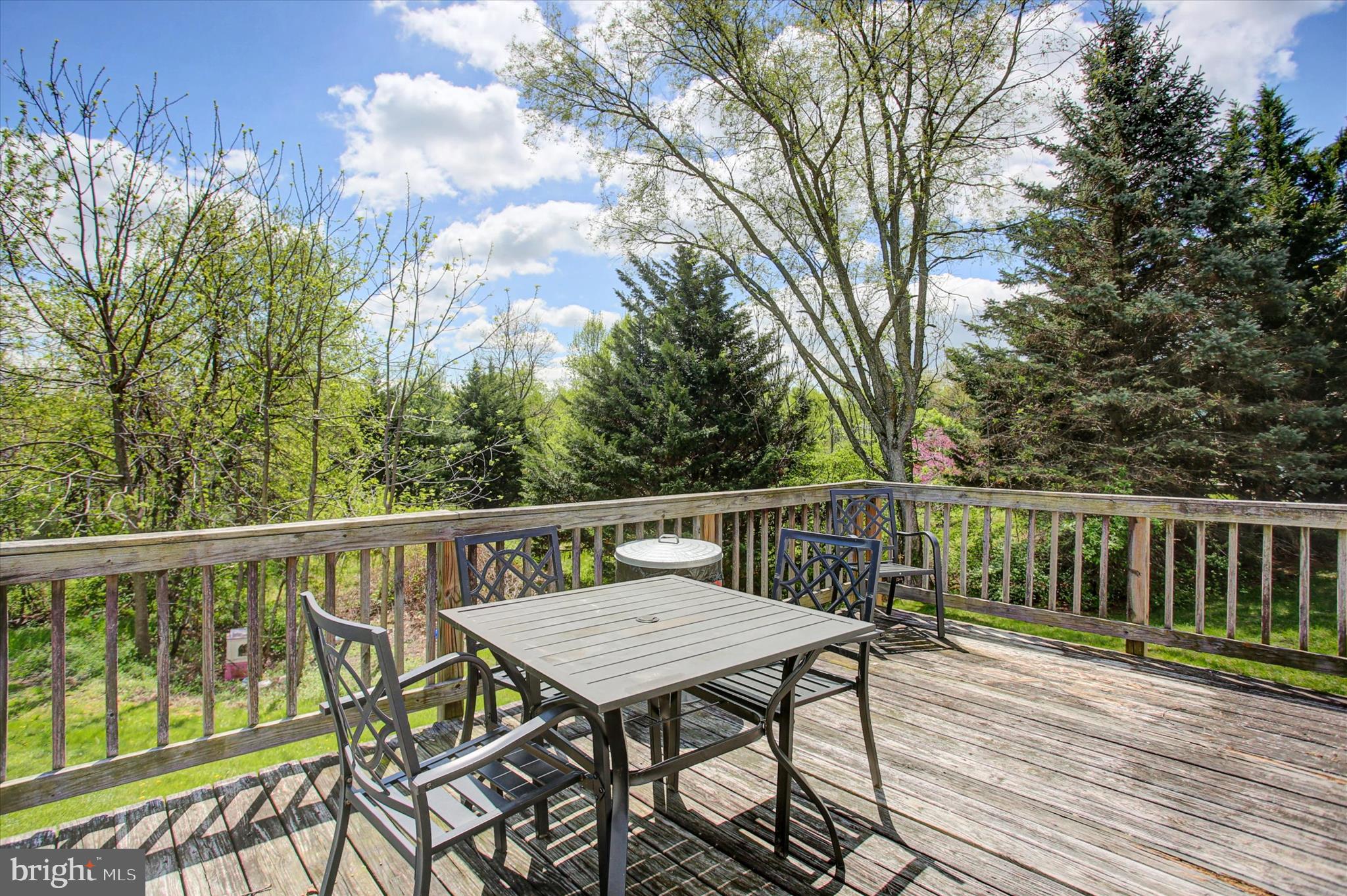 COUNTRY GARDEN ESTATES - Residential