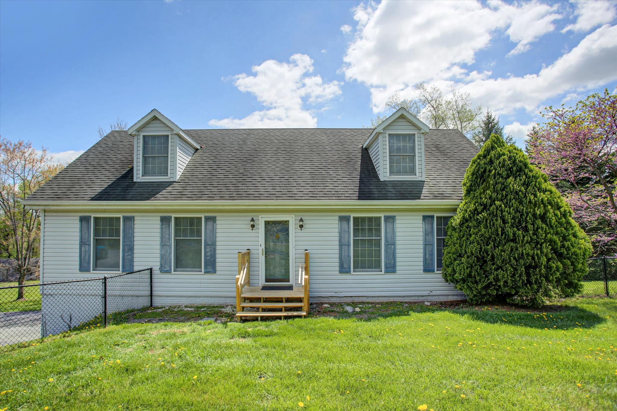 COUNTRY GARDEN ESTATES - Residential