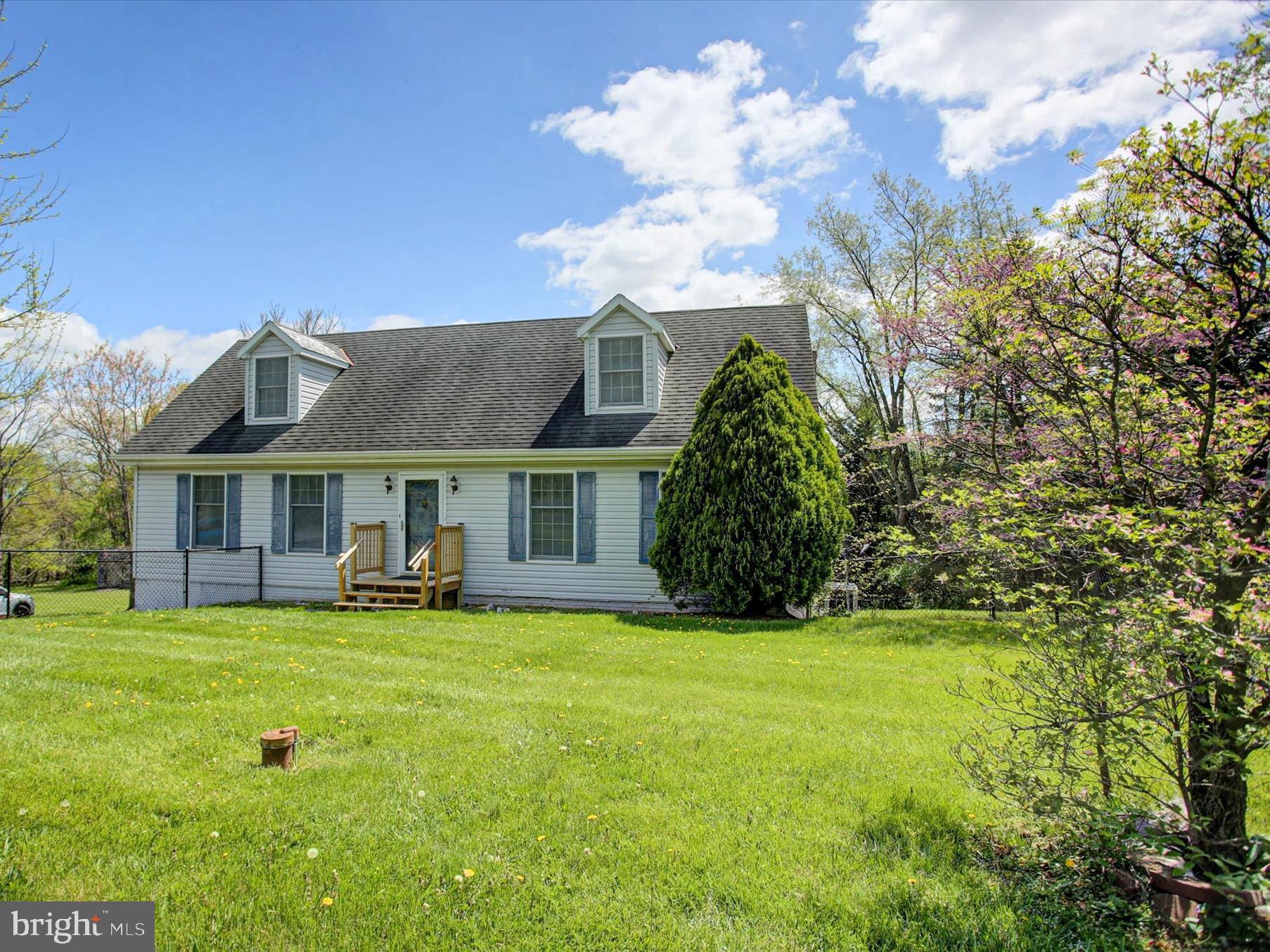 COUNTRY GARDEN ESTATES - Residential