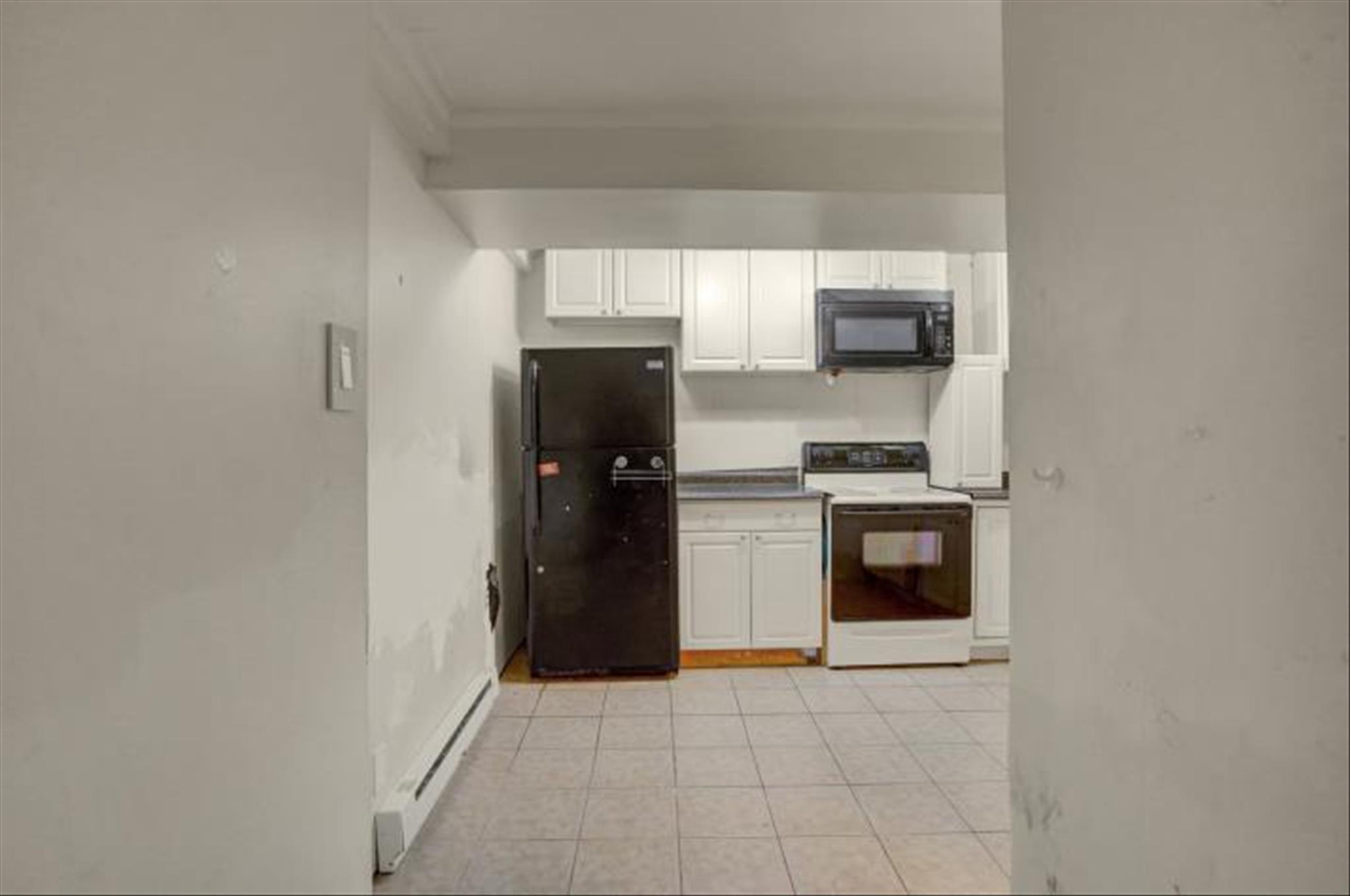 COUNTRY GARDEN ESTATES - Residential