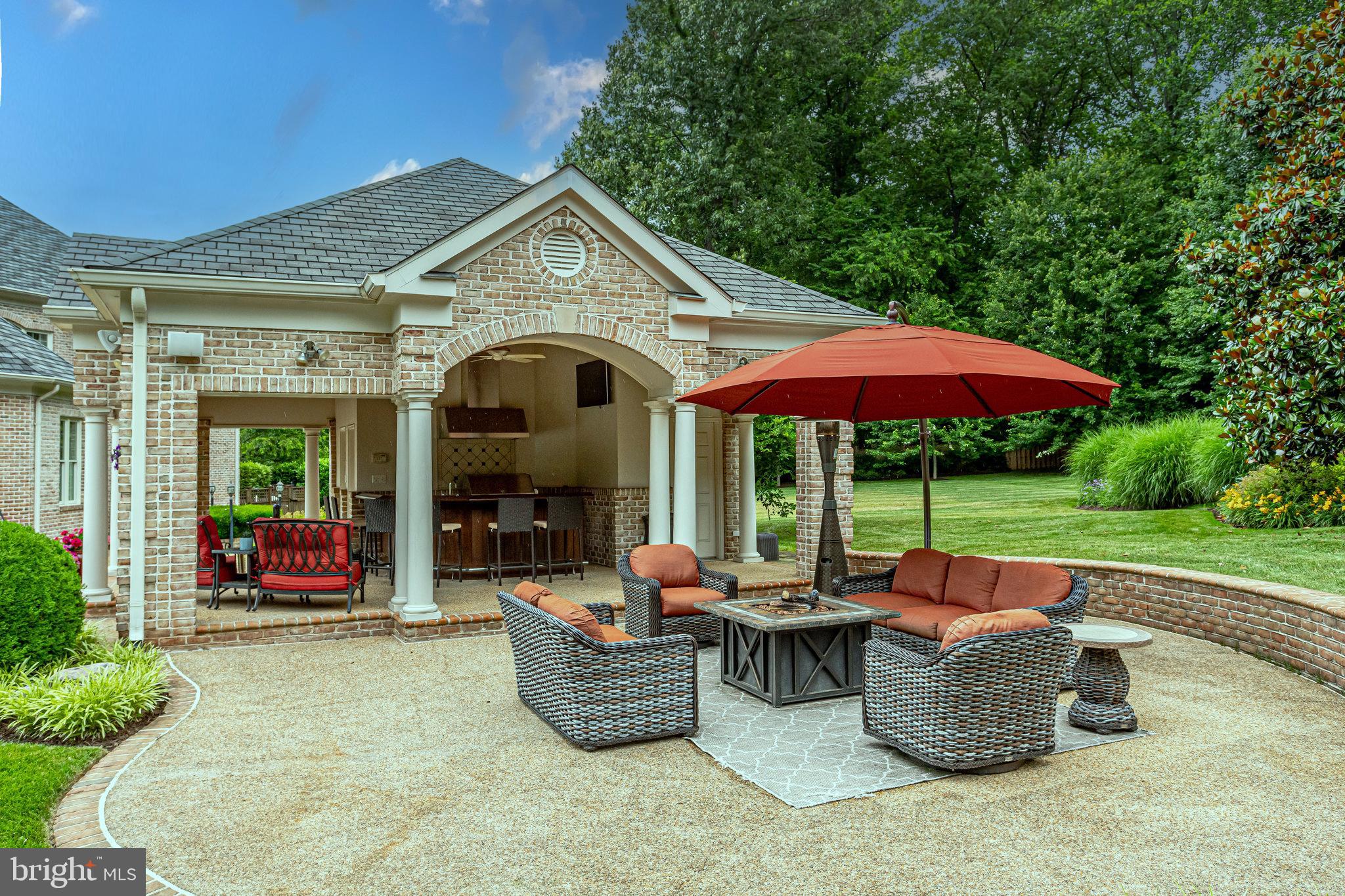 PATRICIAN WOODS - Residential