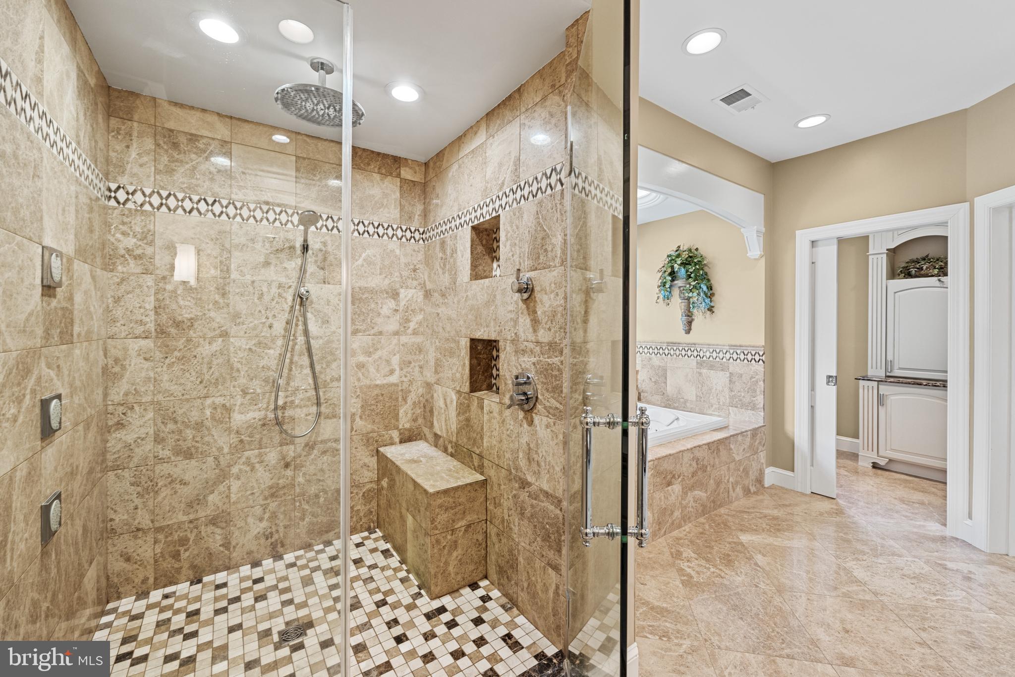 PATRICIAN WOODS - Residential