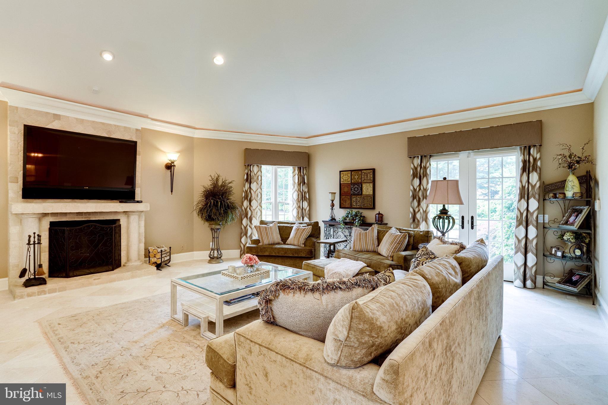 PATRICIAN WOODS - Residential