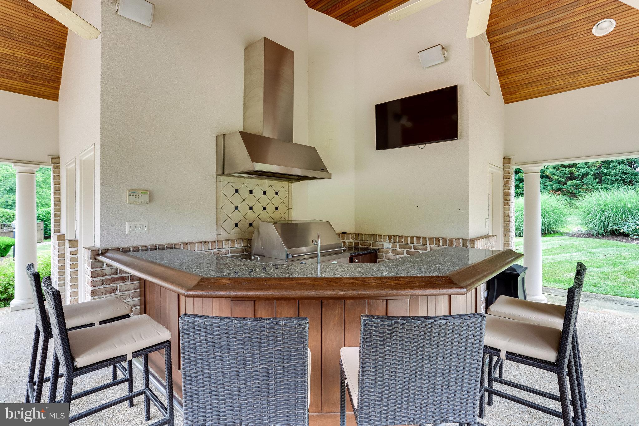 PATRICIAN WOODS - Residential