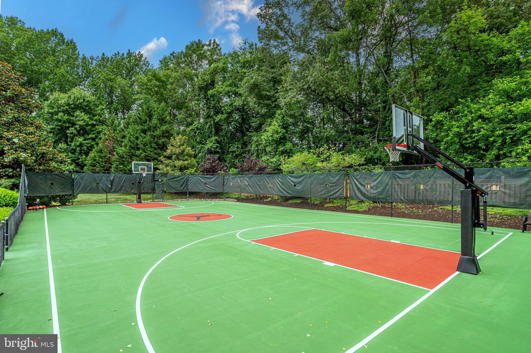 PATRICIAN WOODS - Residential