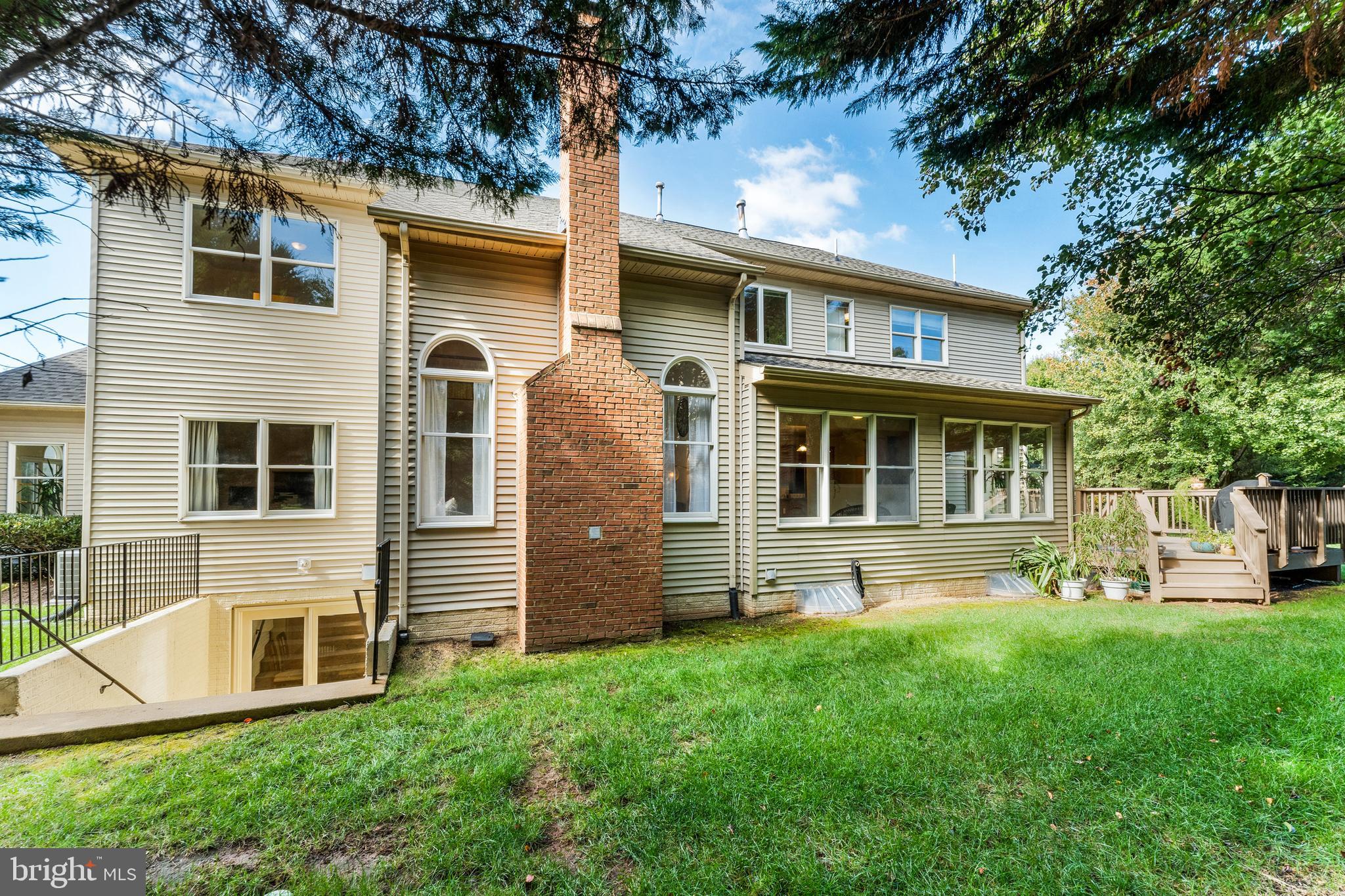 OAKTON RIDGE - Residential