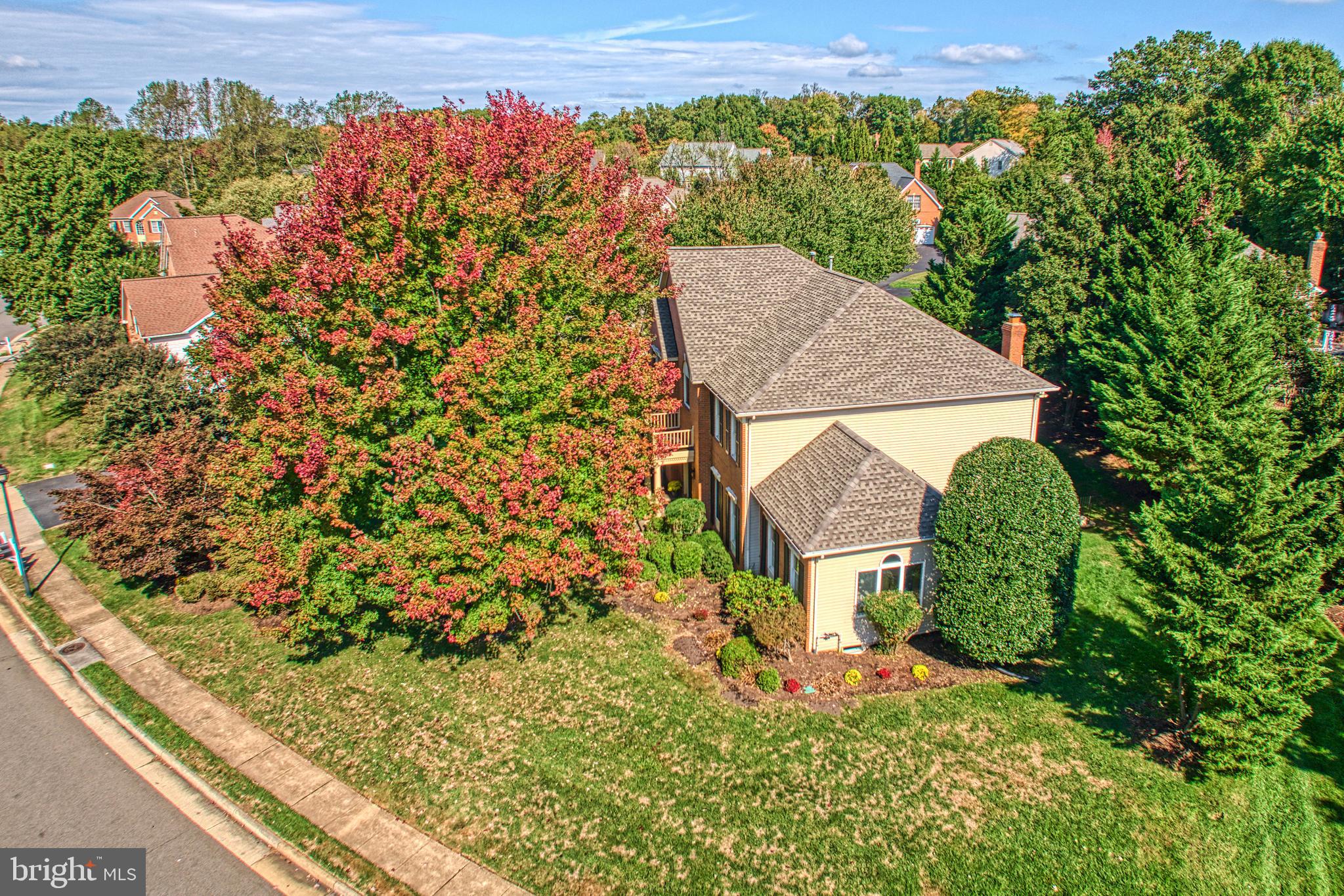 OAKTON RIDGE - Residential