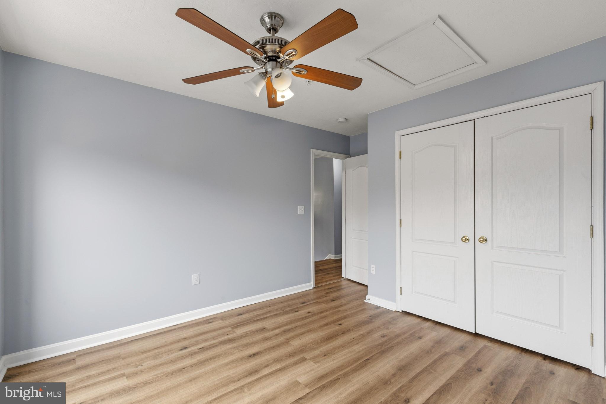 VILLAS ON WATERS EDGE - Residential