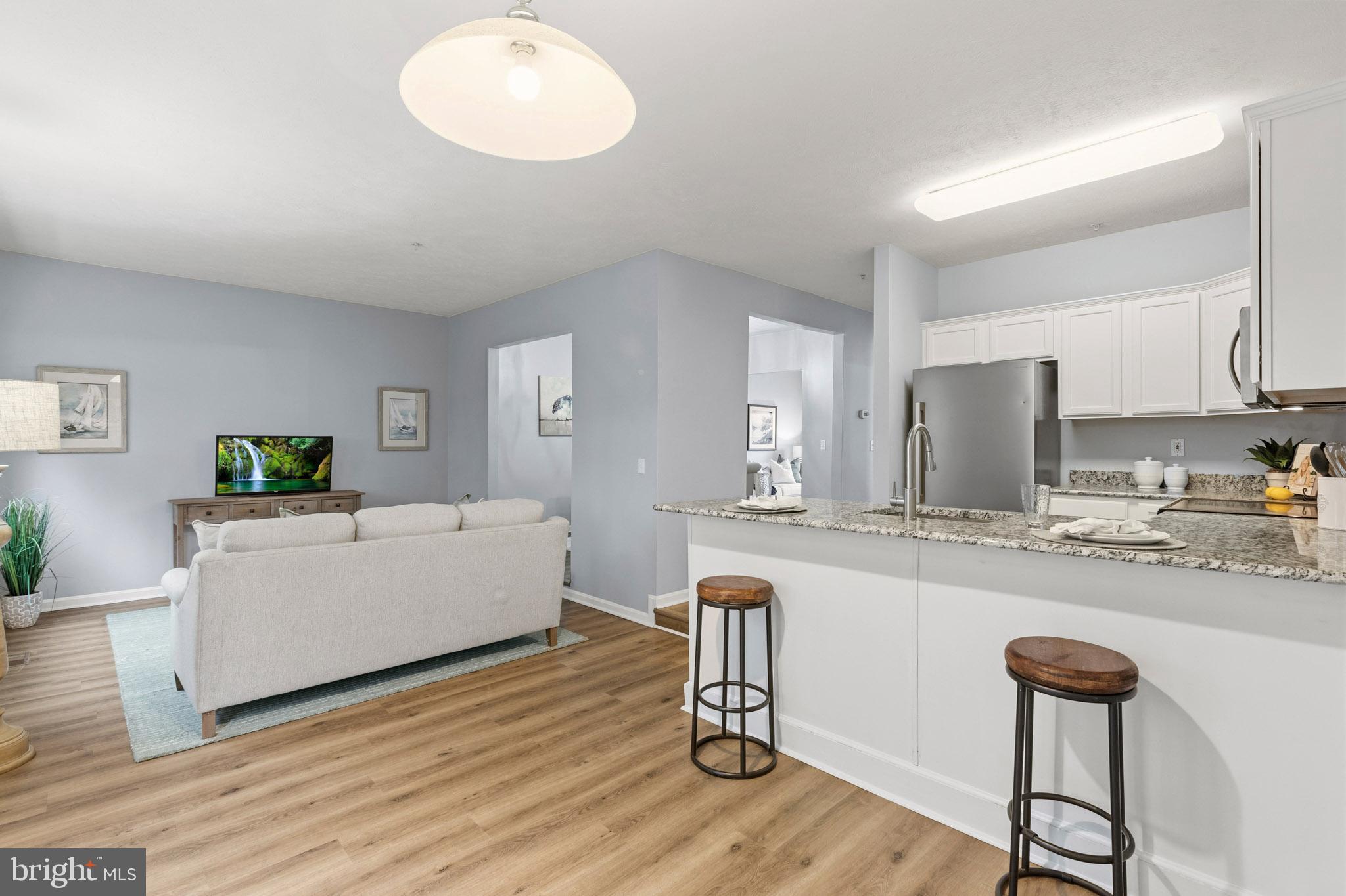 VILLAS ON WATERS EDGE - Residential