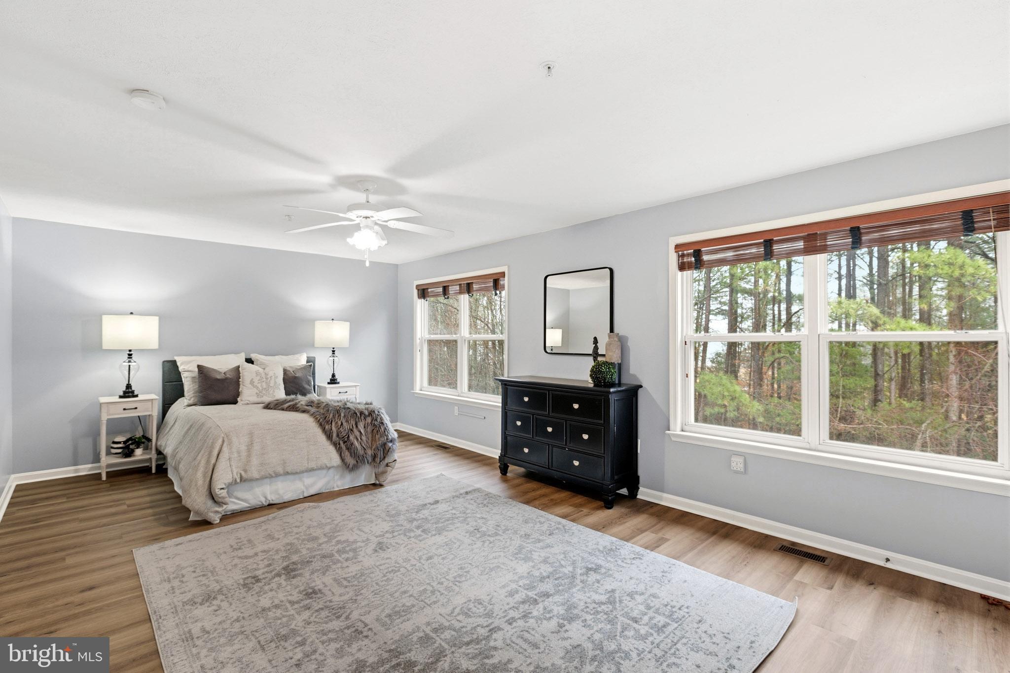 VILLAS ON WATERS EDGE - Residential