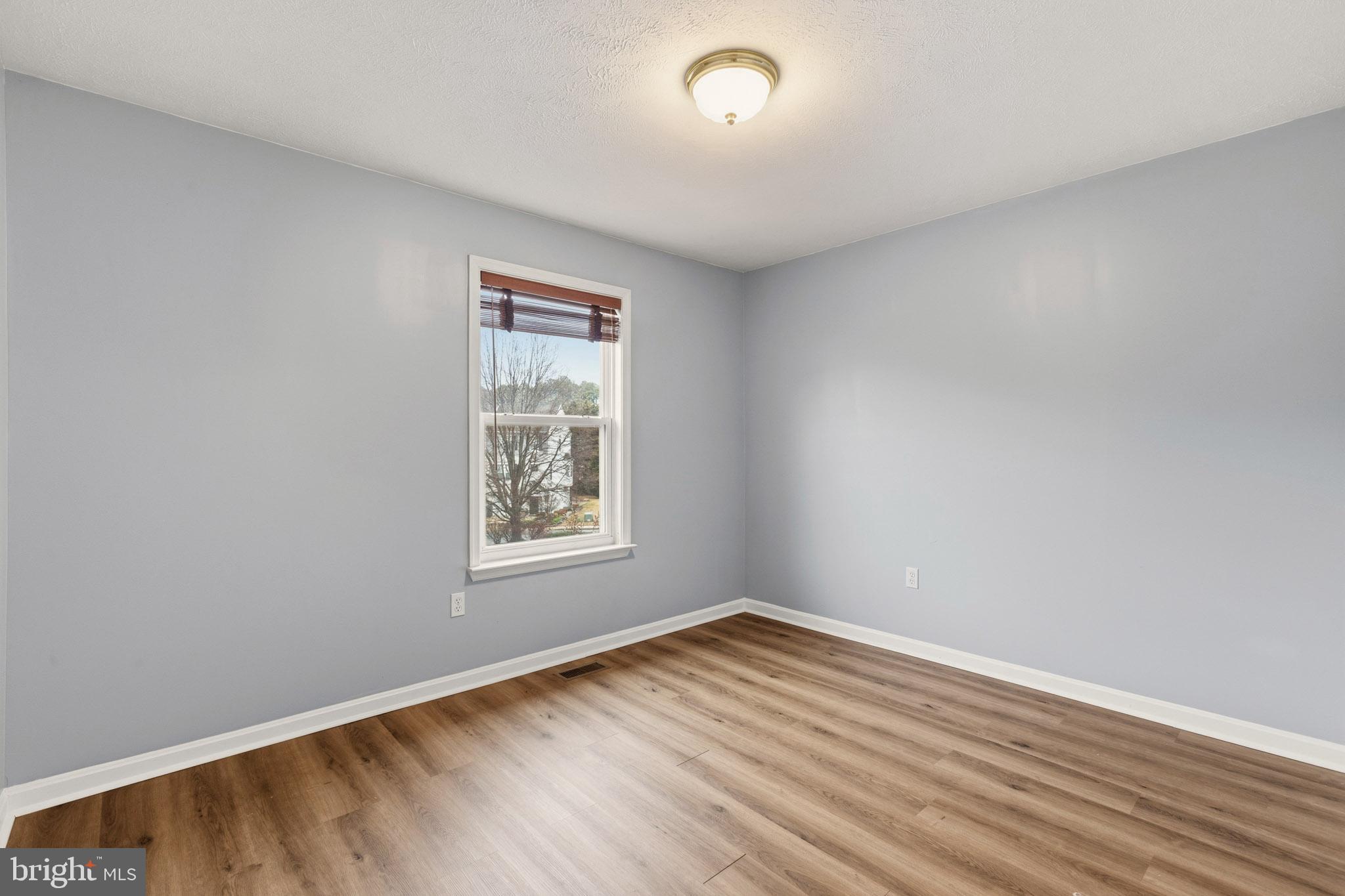 VILLAS ON WATERS EDGE - Residential