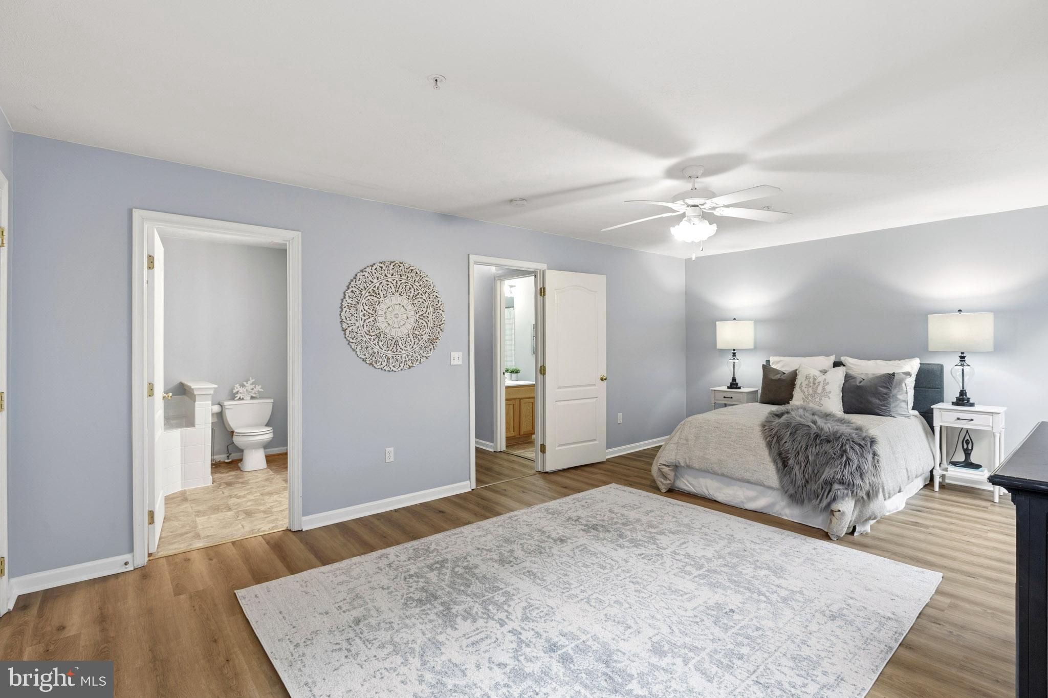 VILLAS ON WATERS EDGE - Residential