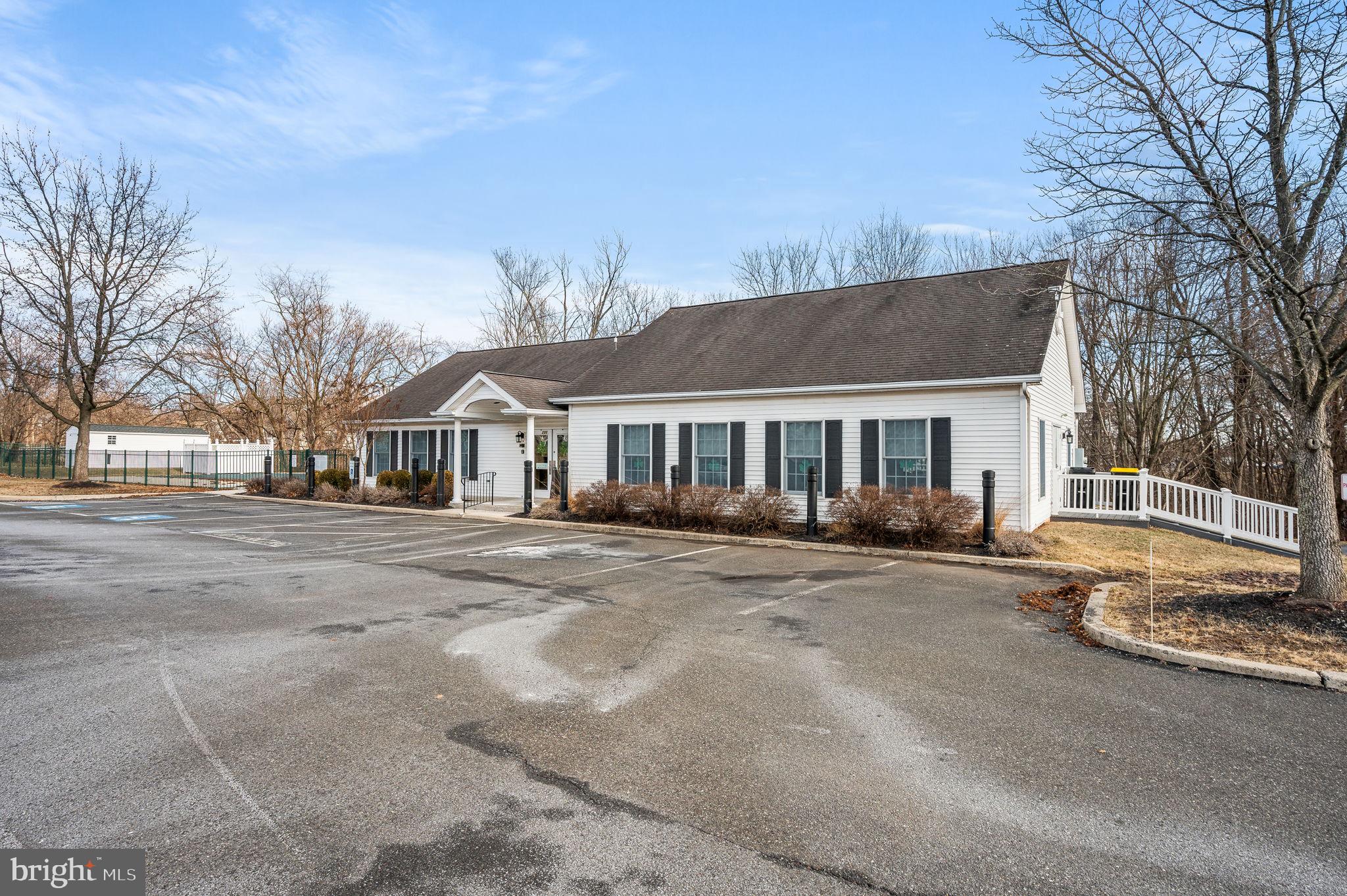 WILLOW RUN - Residential