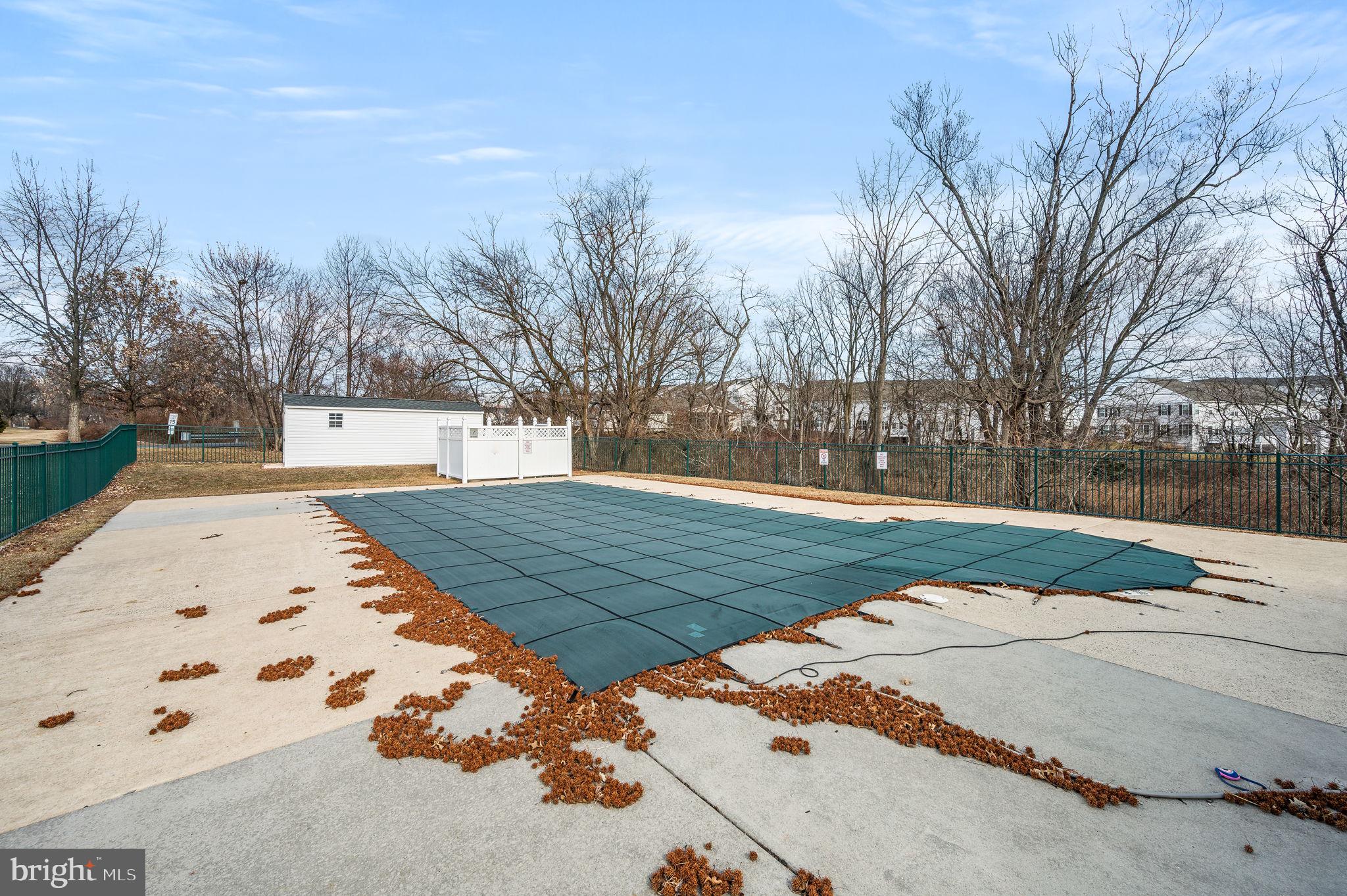 WILLOW RUN - Residential