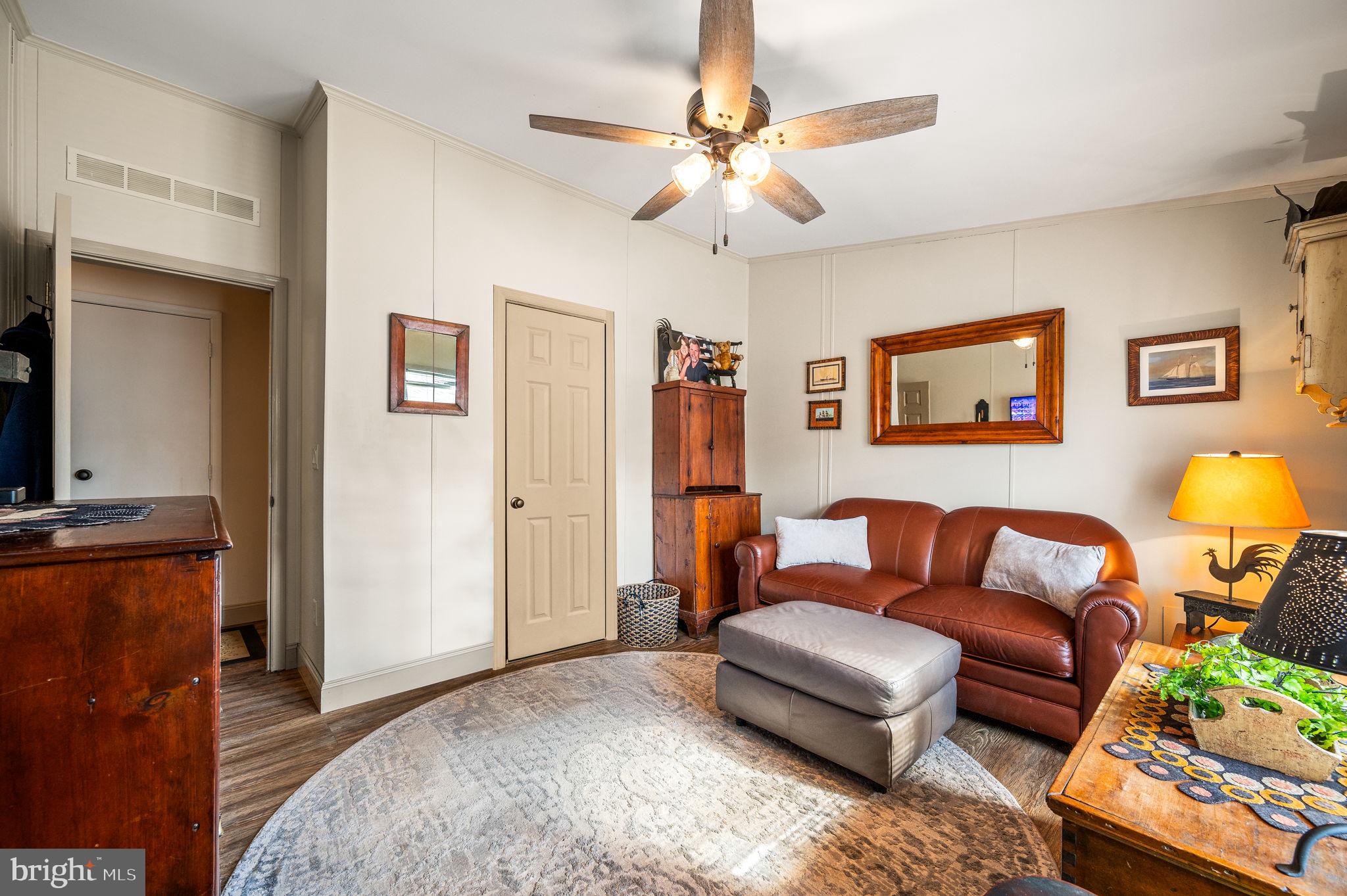 WILLOW RUN - Residential