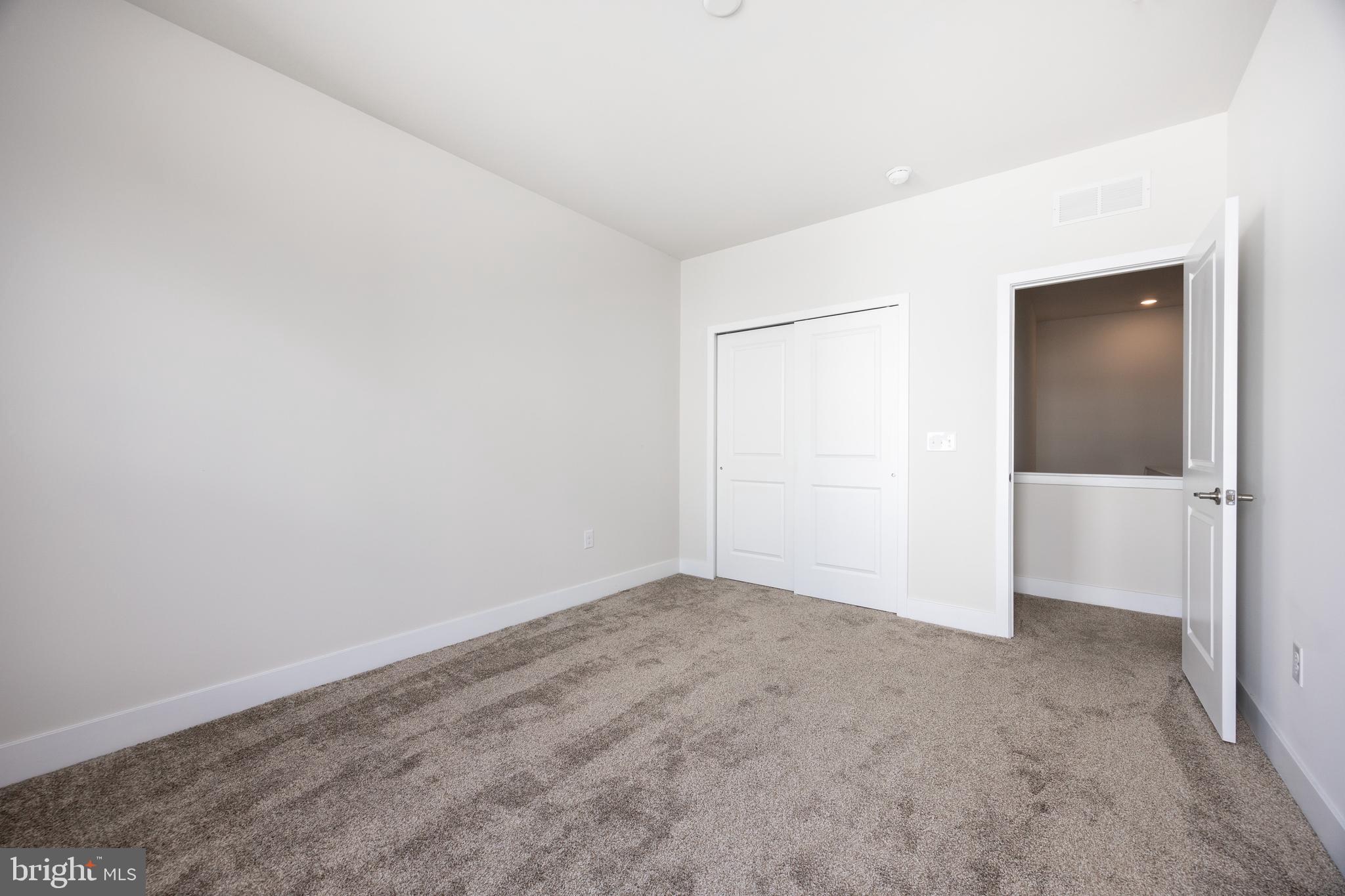 STEELPOINTE - Residential