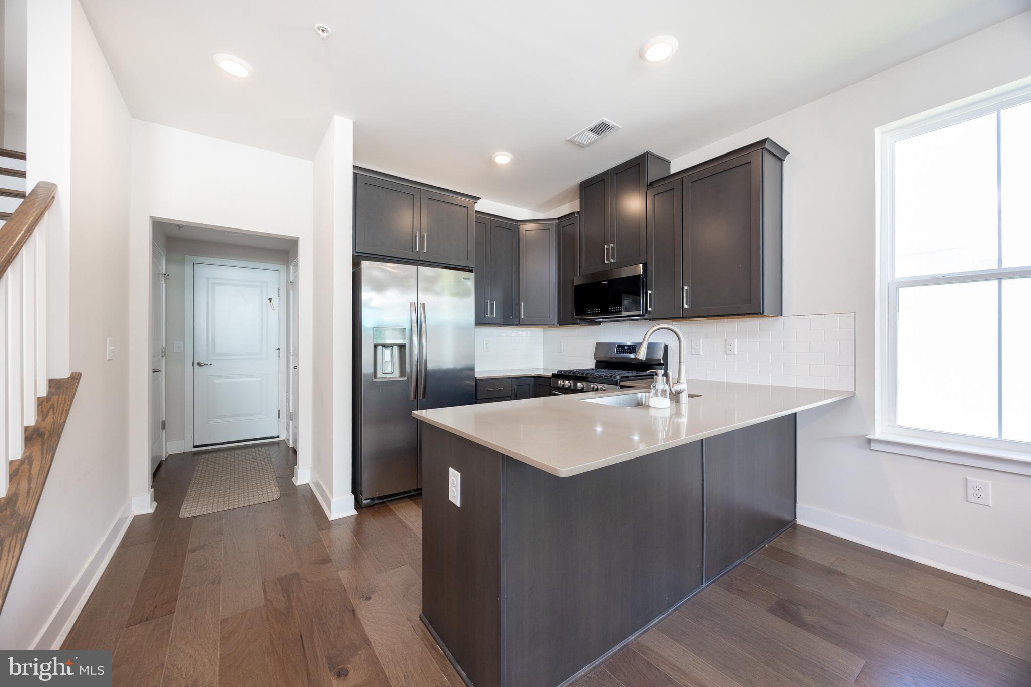 STEELPOINTE - Residential