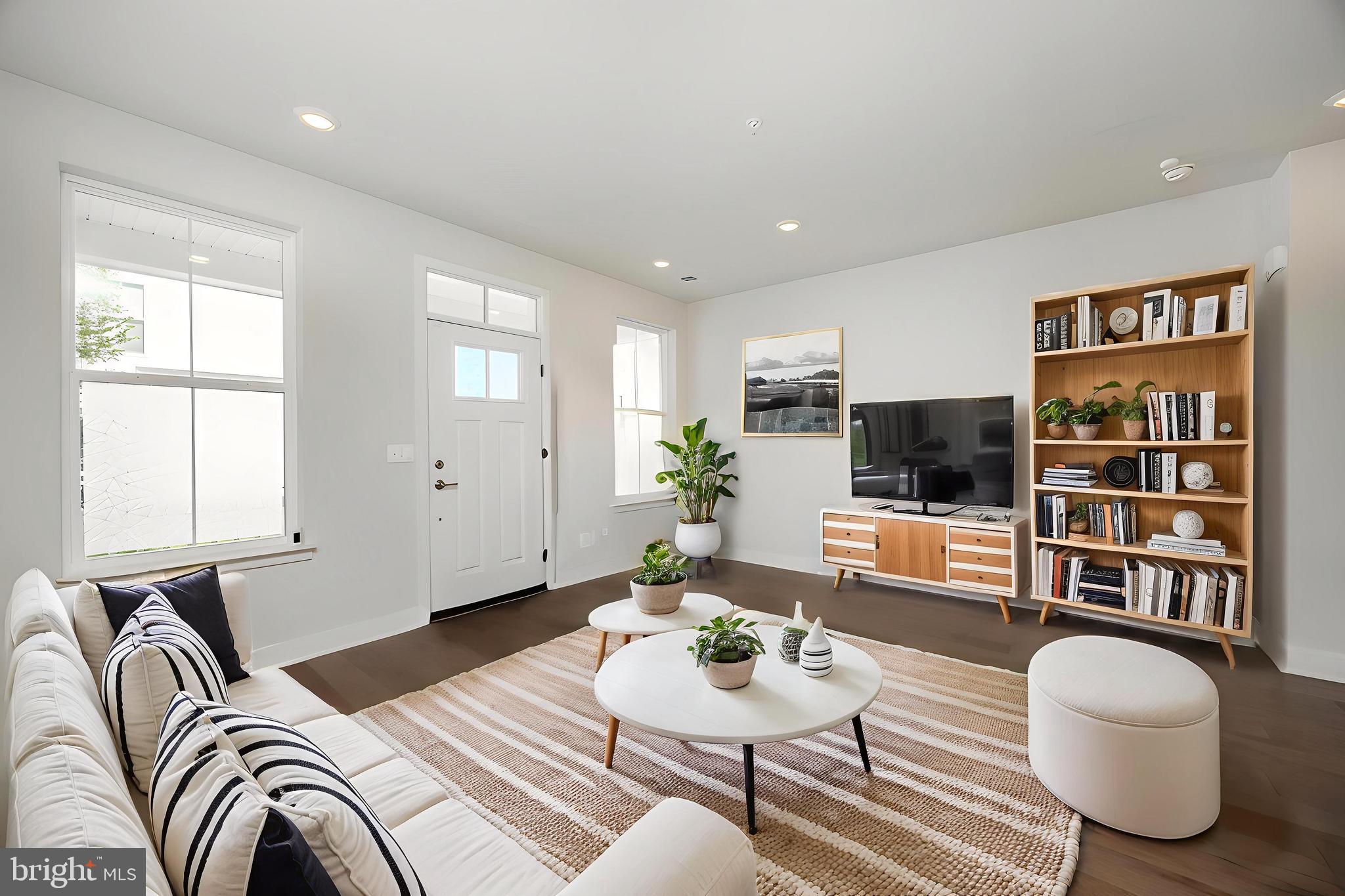 STEELPOINTE - Residential