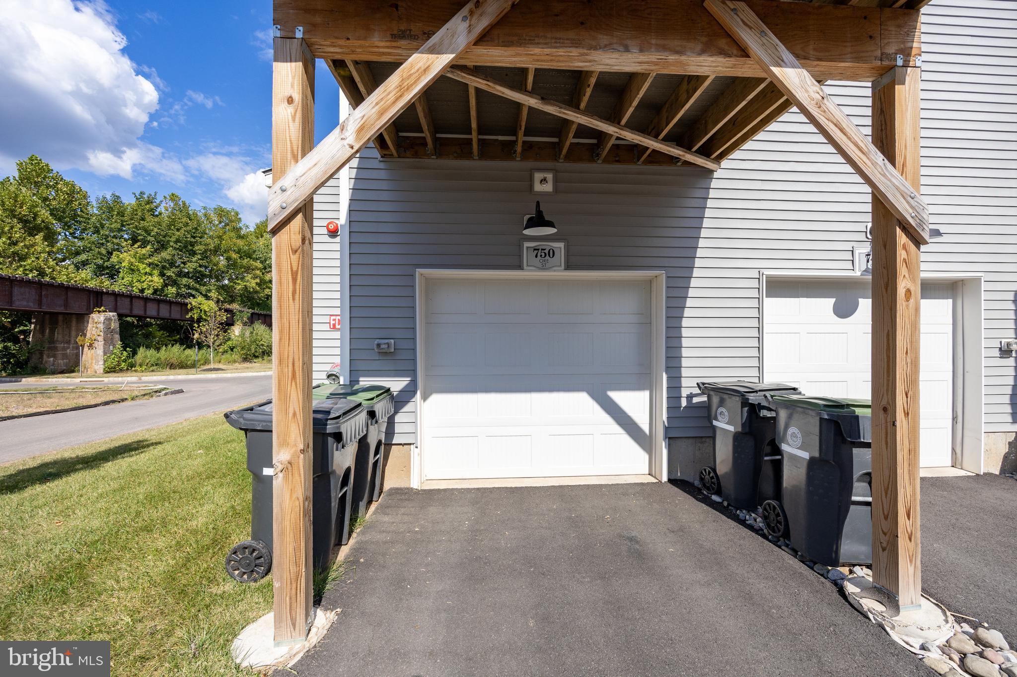 STEELPOINTE - Residential