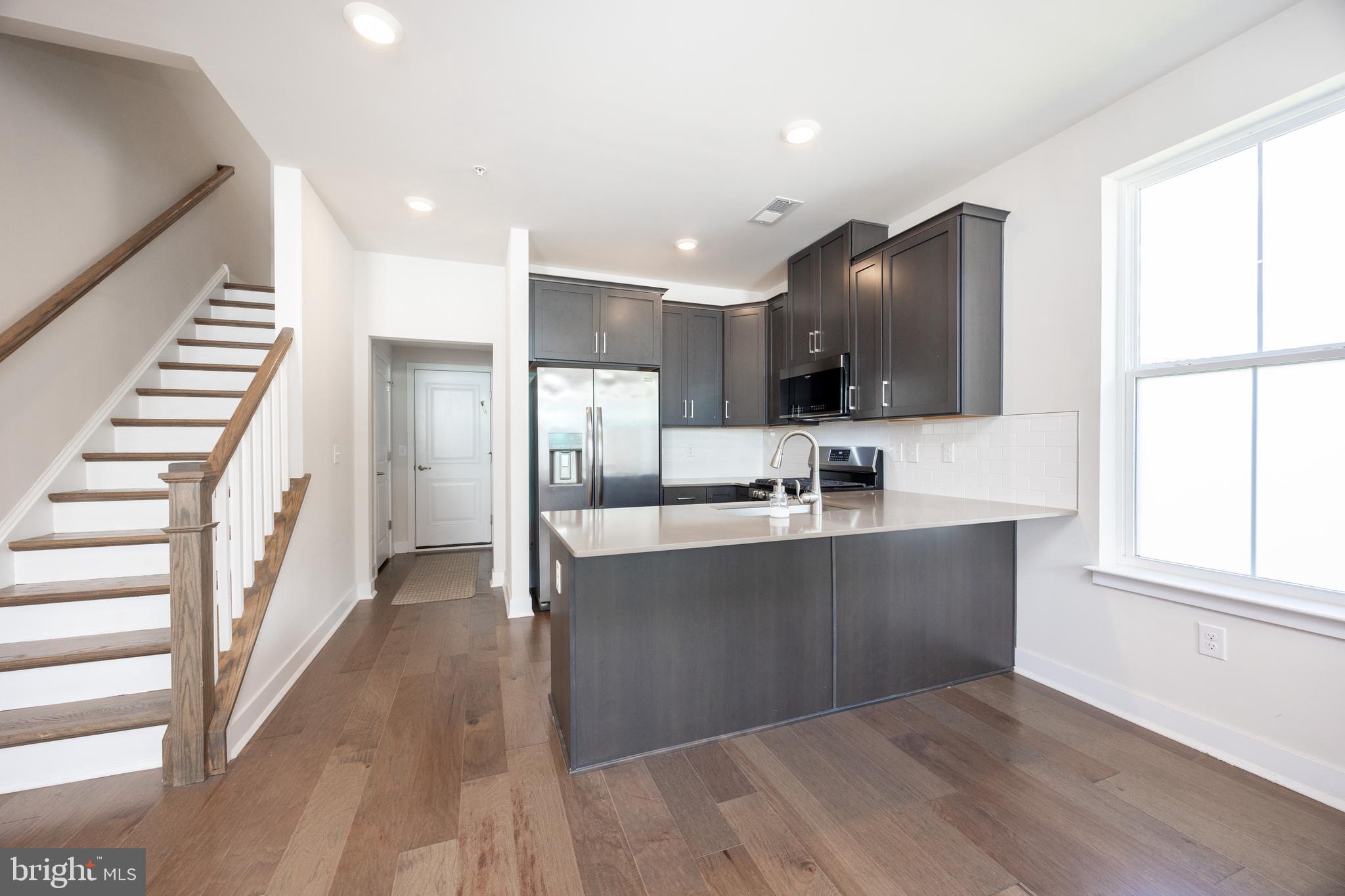 STEELPOINTE - Residential