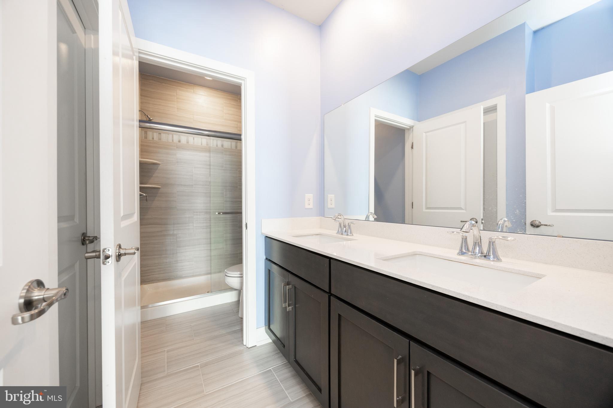 STEELPOINTE - Residential