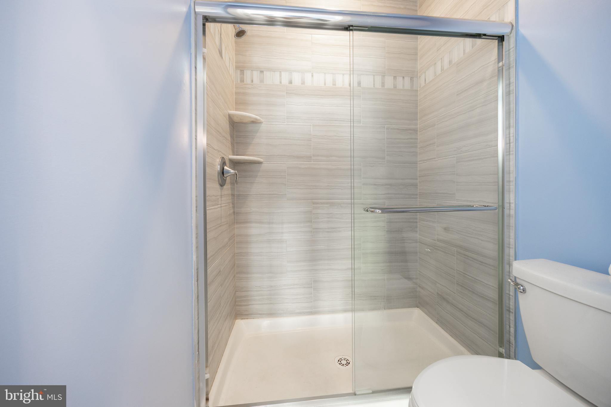 STEELPOINTE - Residential