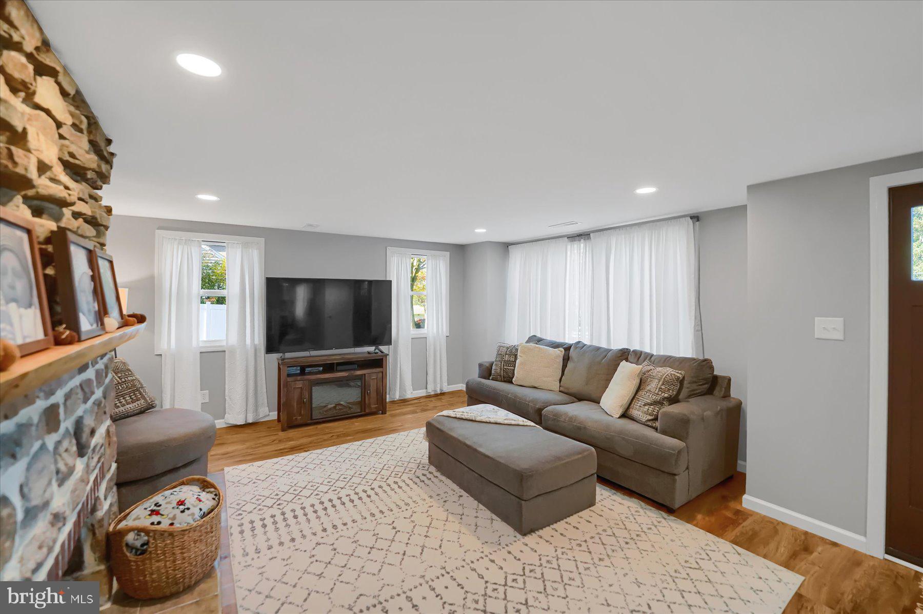 LEMONT - Residential