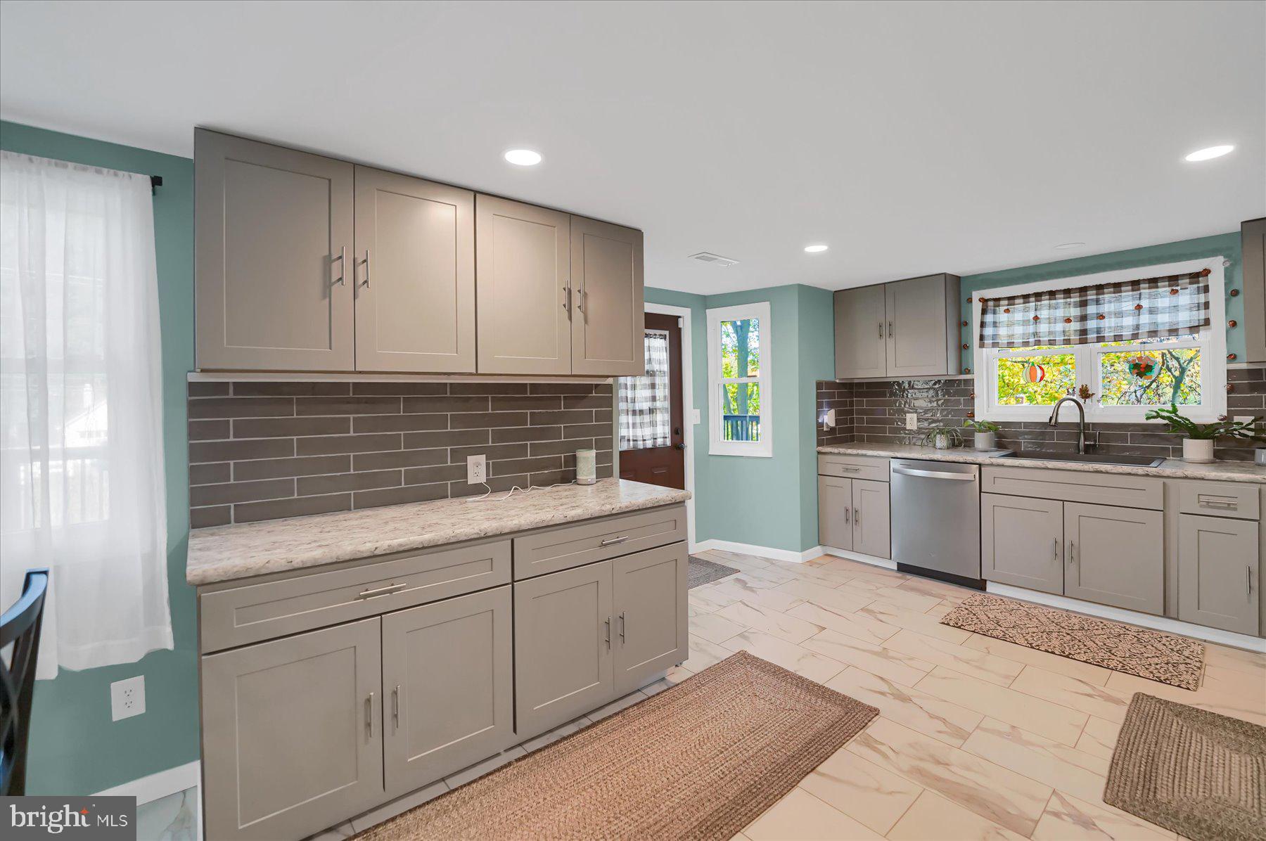 LEMONT - Residential